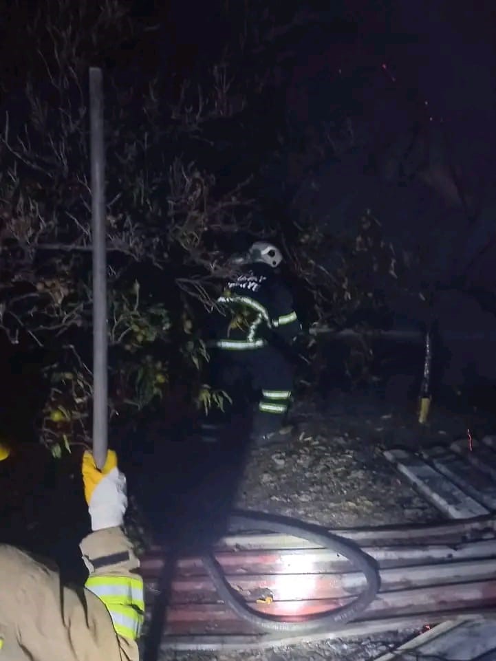 Erzin&rsquo;de baraka alevlere teslim oldu
