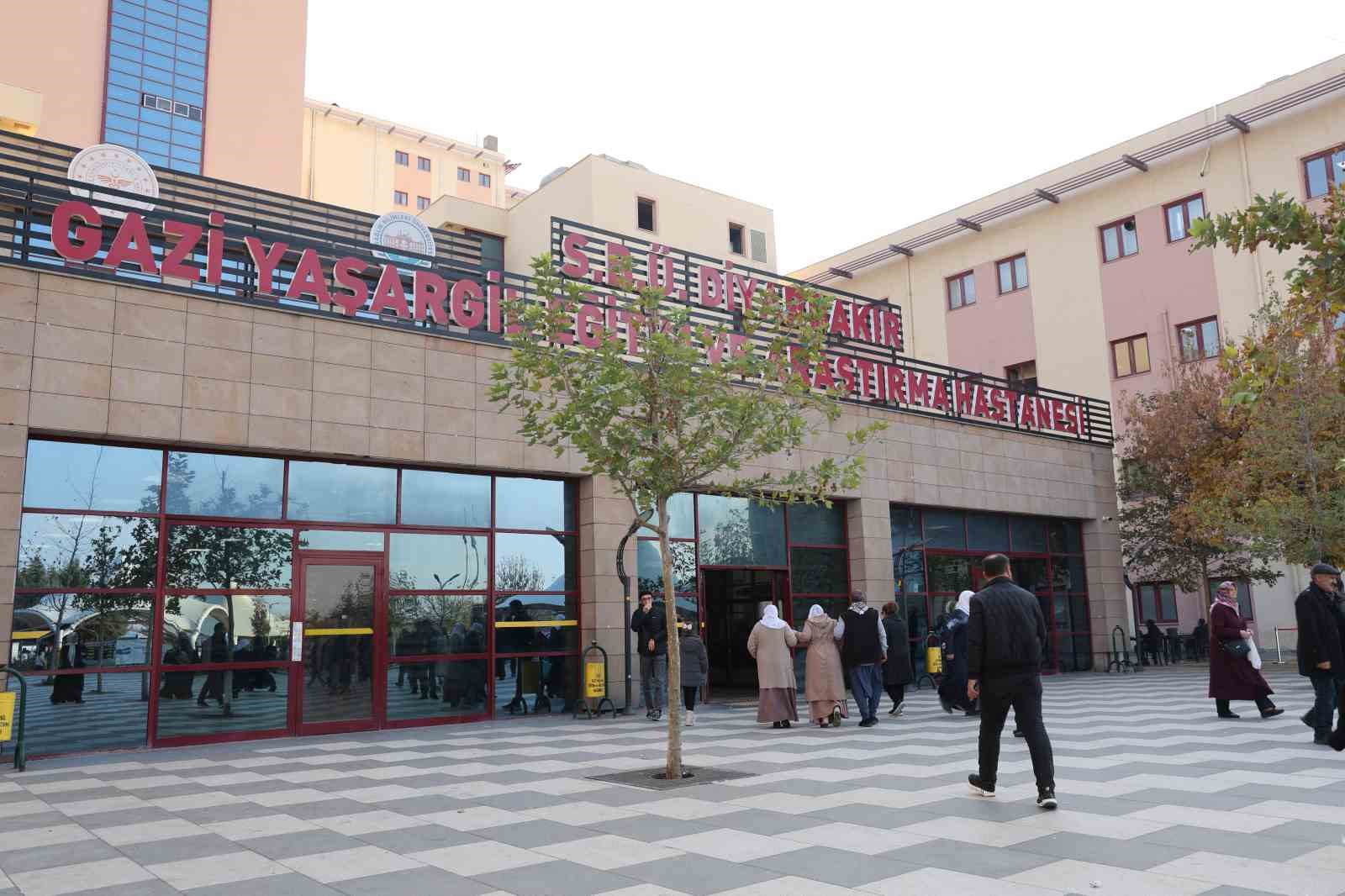 Halk sağlığı uzmanı Dr. Andan: "HIV enfeksiyonu gündelik temaslarla bulaşmamaktadır"