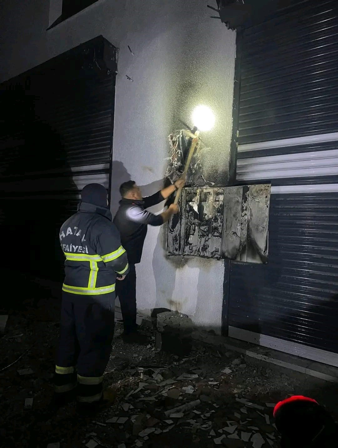 Antakya&rsquo;da elektrik panosu yandı
