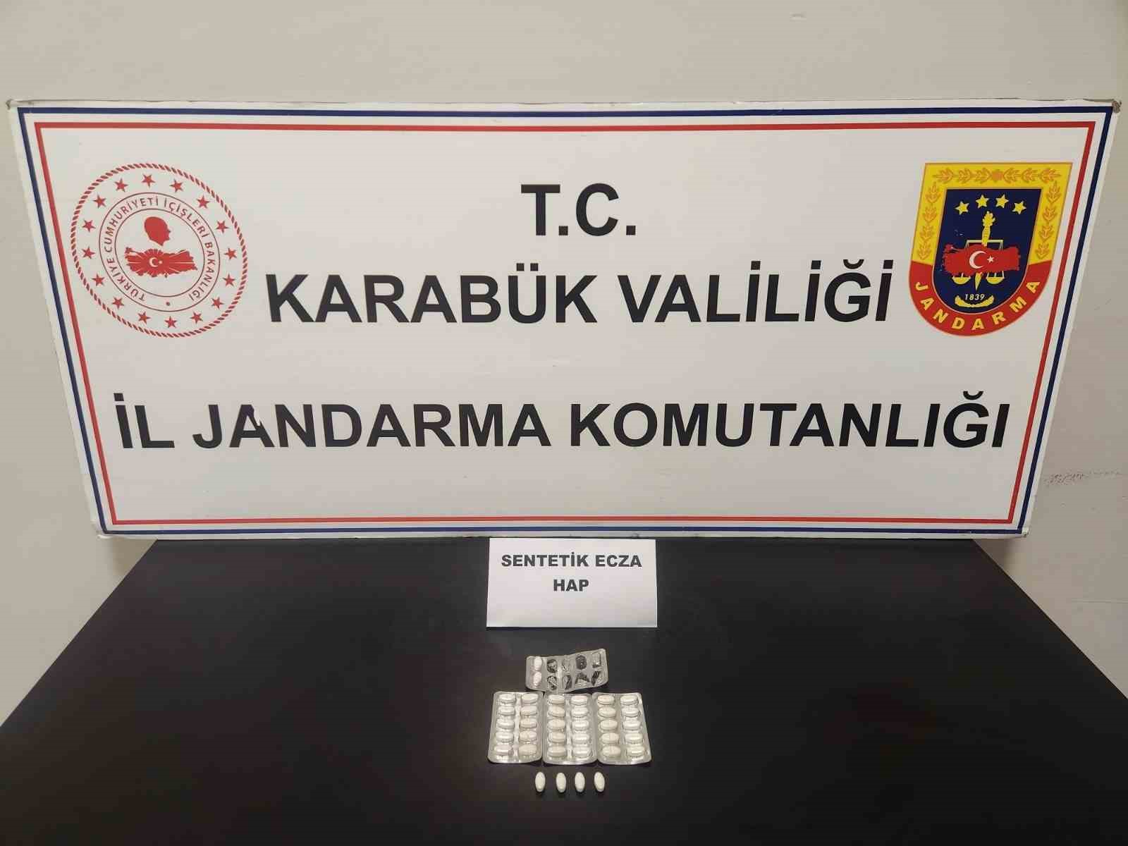 Karabük’te jandarmadan uyuşturucu operasyonu: 3 gözaltı
