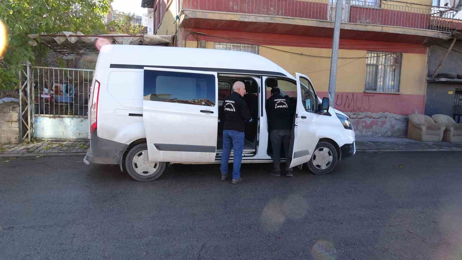 Malatya&rsquo;da fenalaşan iki kardeşten biri hayatını kaybetti
