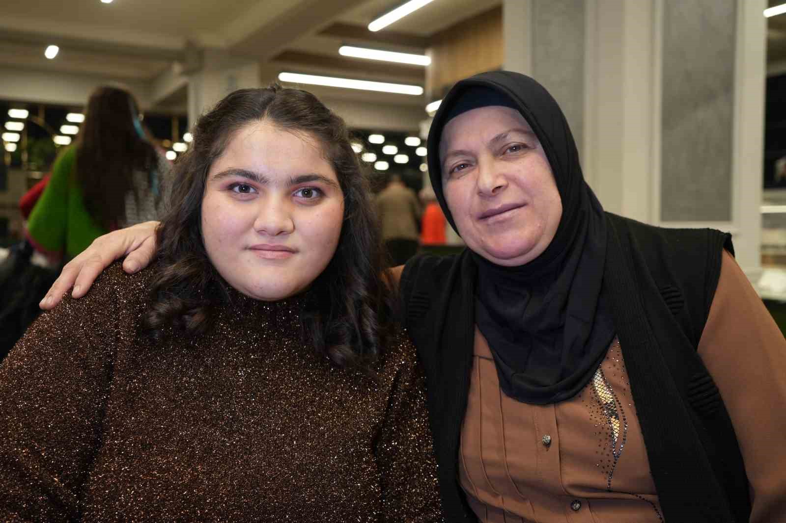 Epilepsi hastası Sudenur’a doğum günü sürprizi