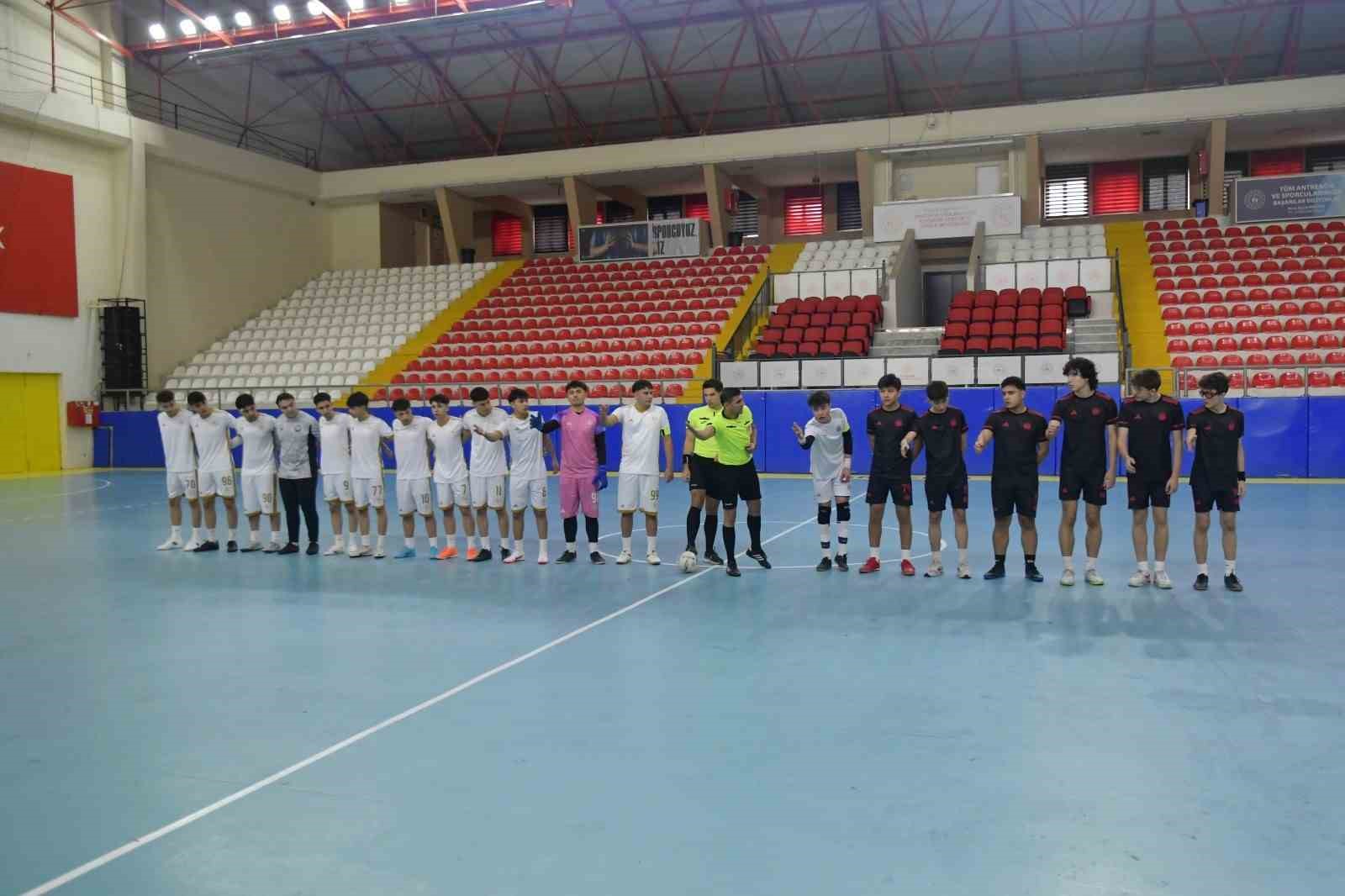 Okul Sporları Genç A Erkek Futsal Müsabakaları başladı
