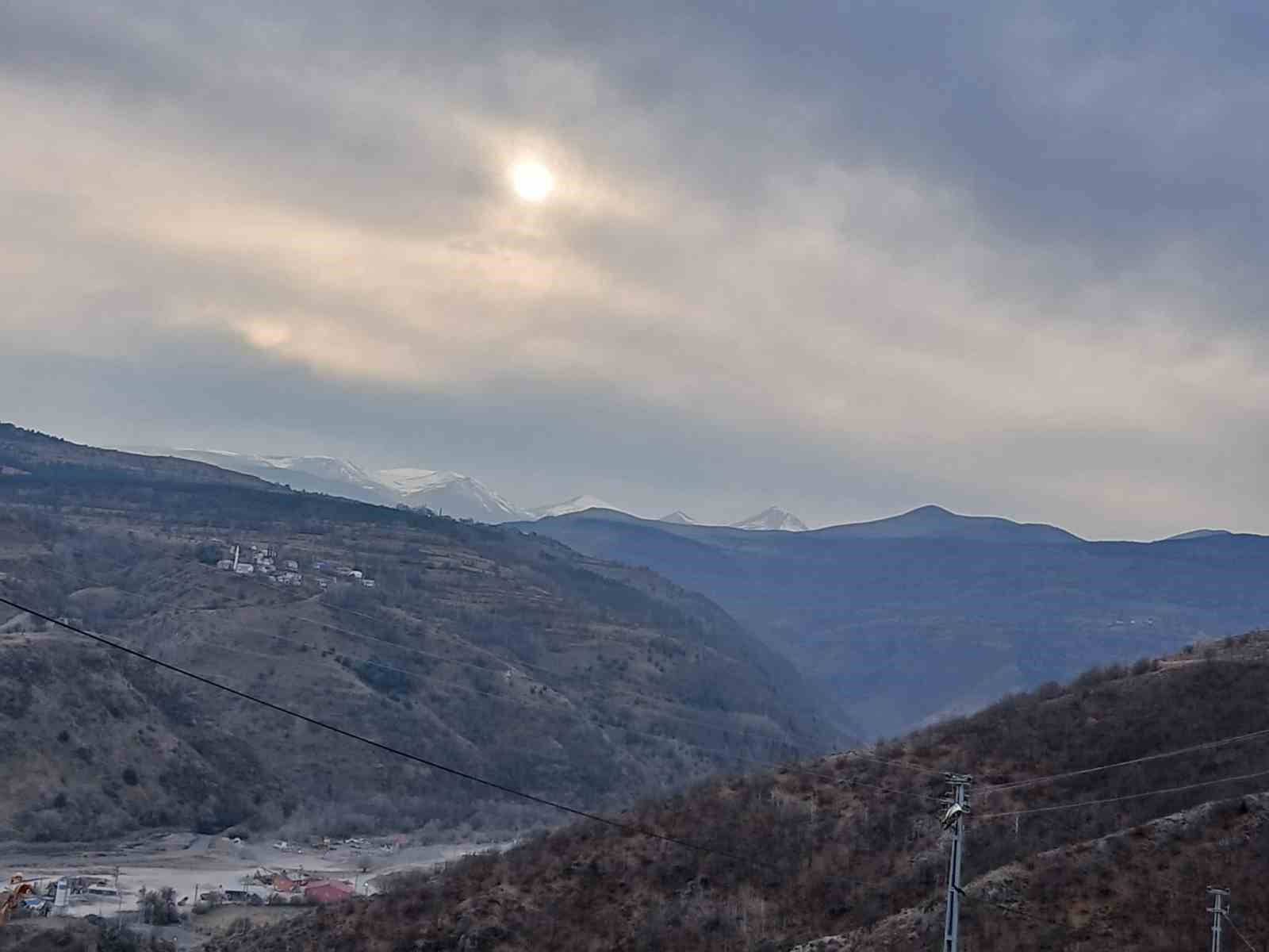 Posof kar yağışı sonrası beyaza büründü

