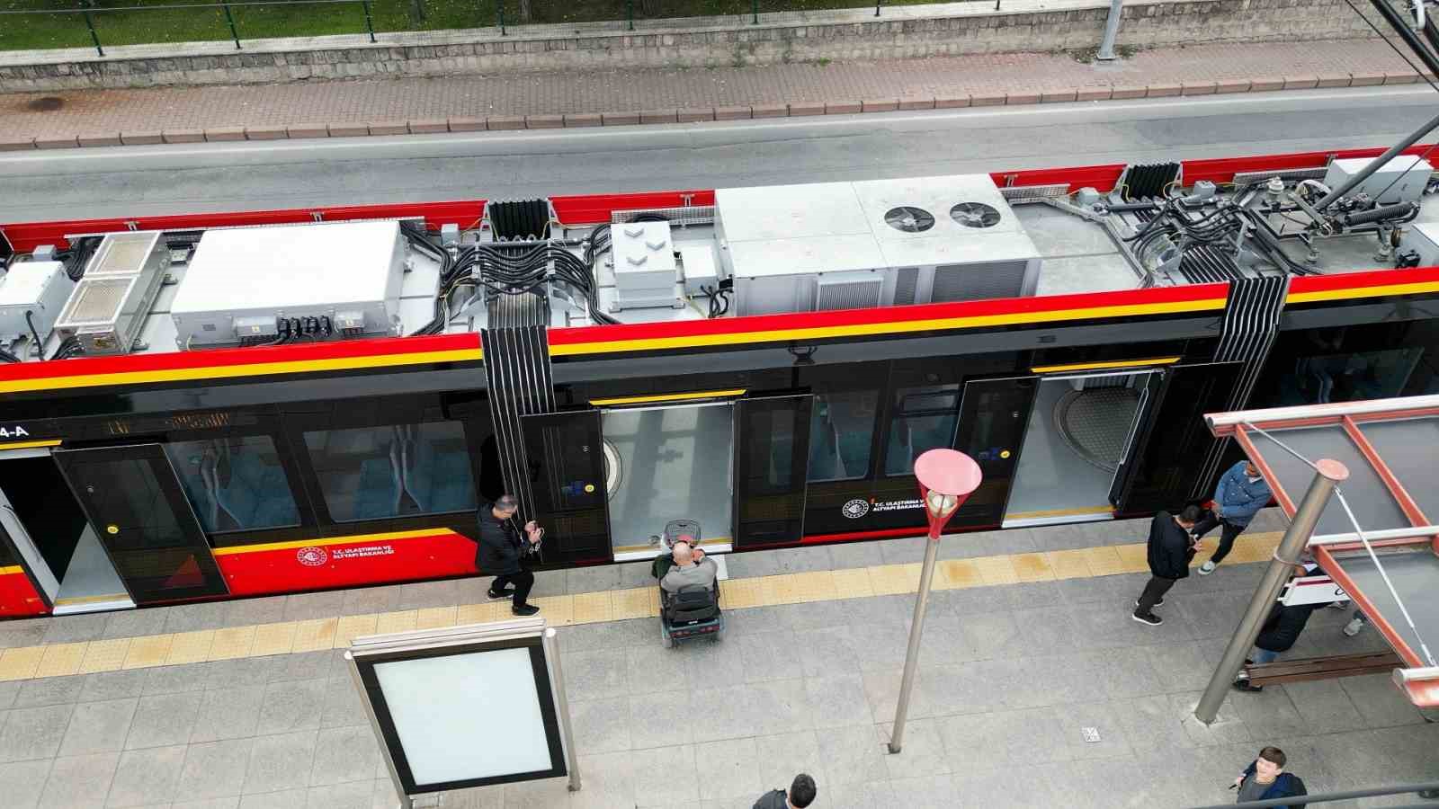 Başkan B&uuml;y&uuml;kkılı&ccedil;: "&Ouml;zel bireylere &ouml;zel hizmetler gerekir, biz de bunu yapıyoruz"
