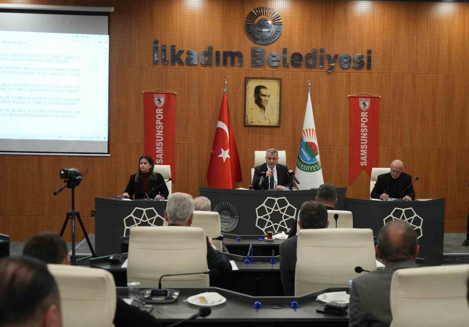 Başkan Kurnaz: "Maksat hayvan sevmek değil, siyaset yapmak"