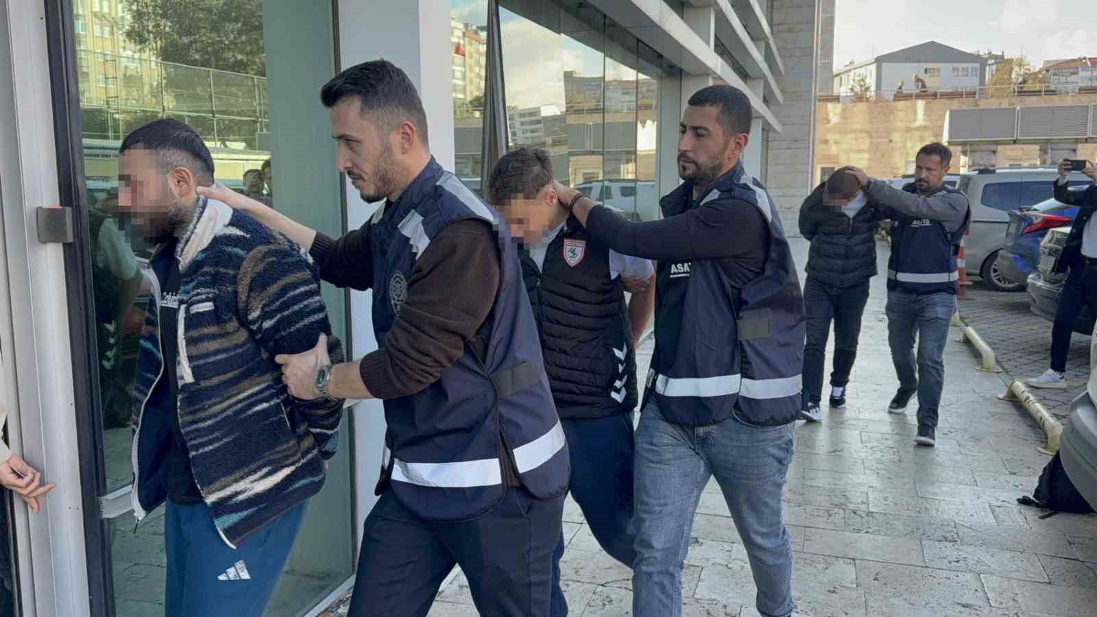 Samsun’da 2 kişinin yaralandığı silahlı saldırıyla ilgili 7 kişi adliyeye sevk edildi
