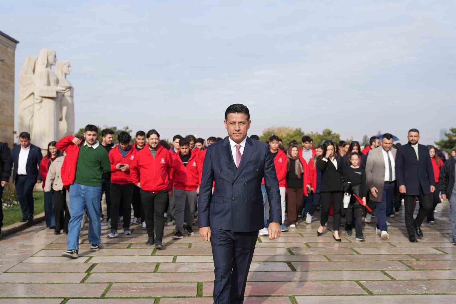 Kozanlı gençler Başkenti  gezdi
