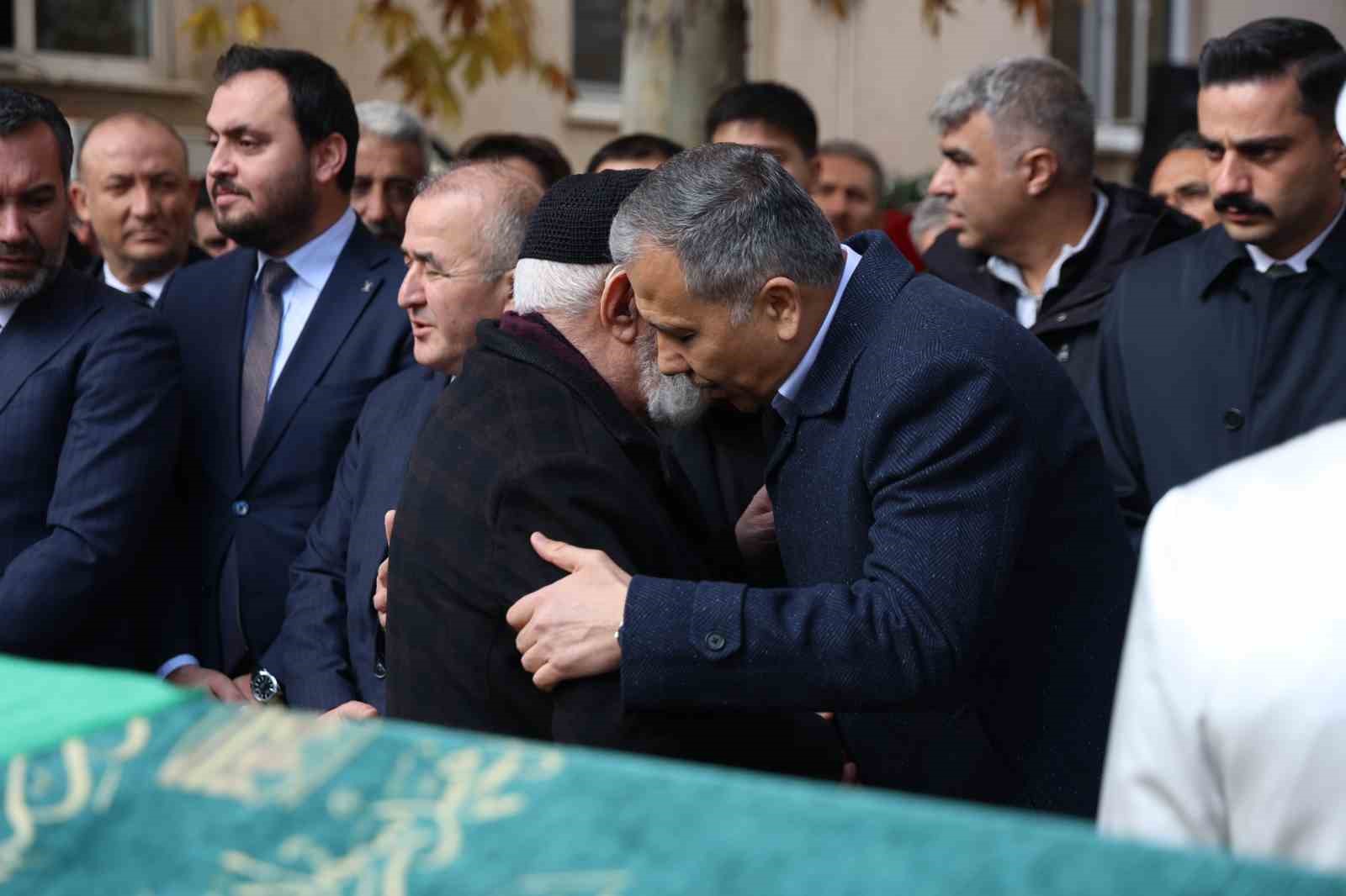 Bakan Yardımcısı Aktaş’ın annesi son yolculuğuna uğurlandı