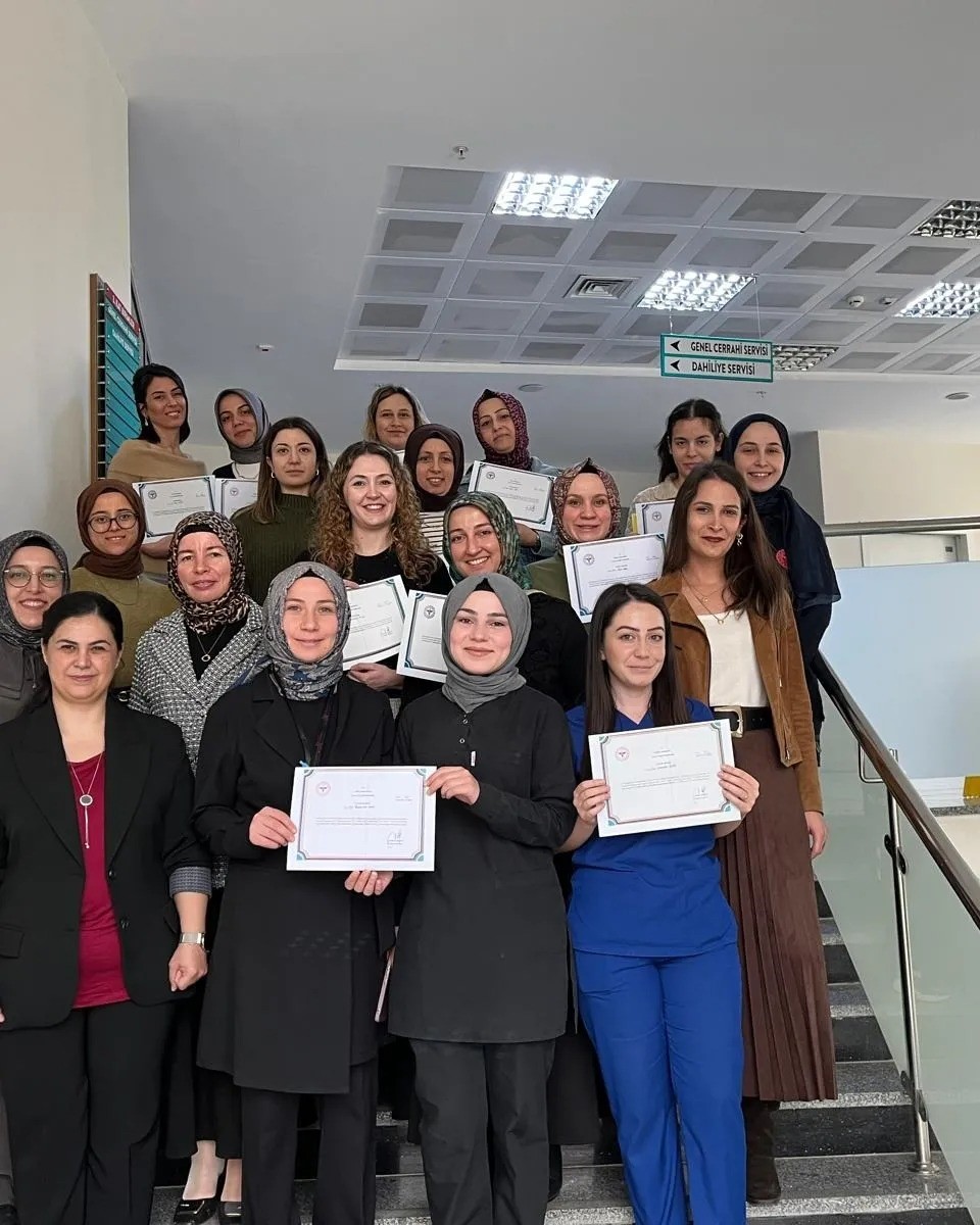 Hastane personeline "Anne Sütü ve Emzirme Eğitimi"