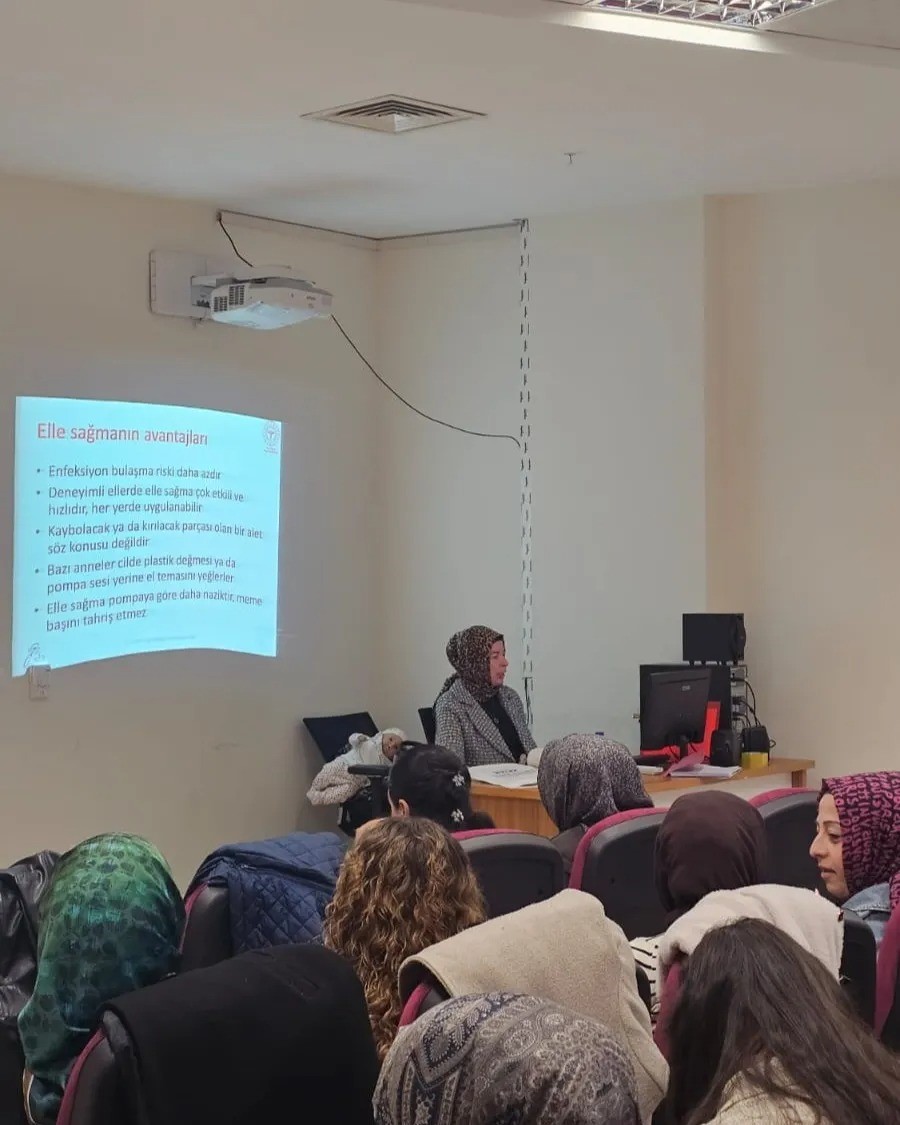 Hastane personeline "Anne Sütü ve Emzirme Eğitimi"
