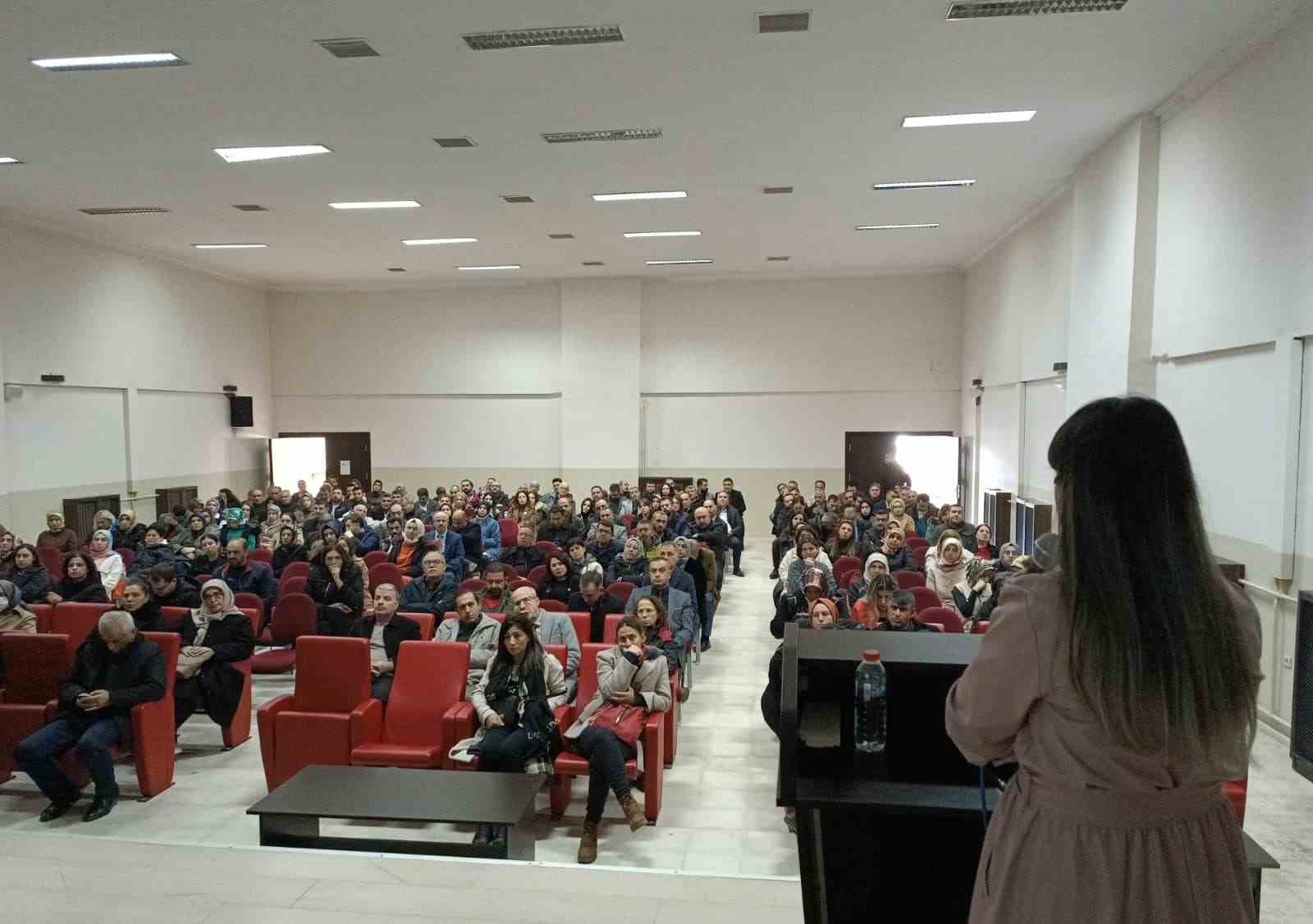 Elazığ’da öğretmenlere diyabet eğitimi