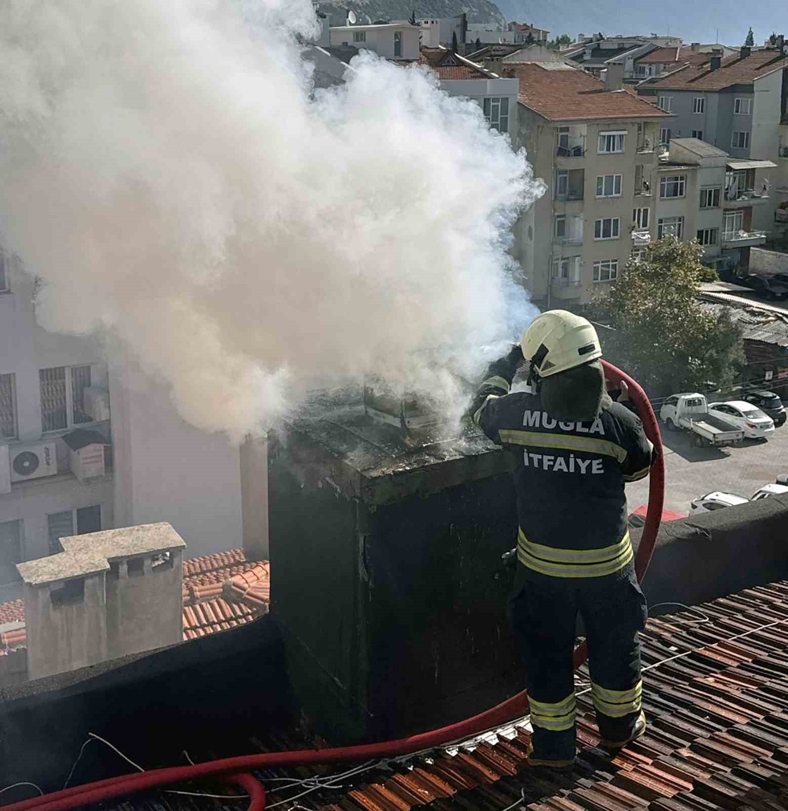 B&uuml;y&uuml;kşehir İtfaiyesi&rsquo;nden baca yangınlarına karşı uyarı
