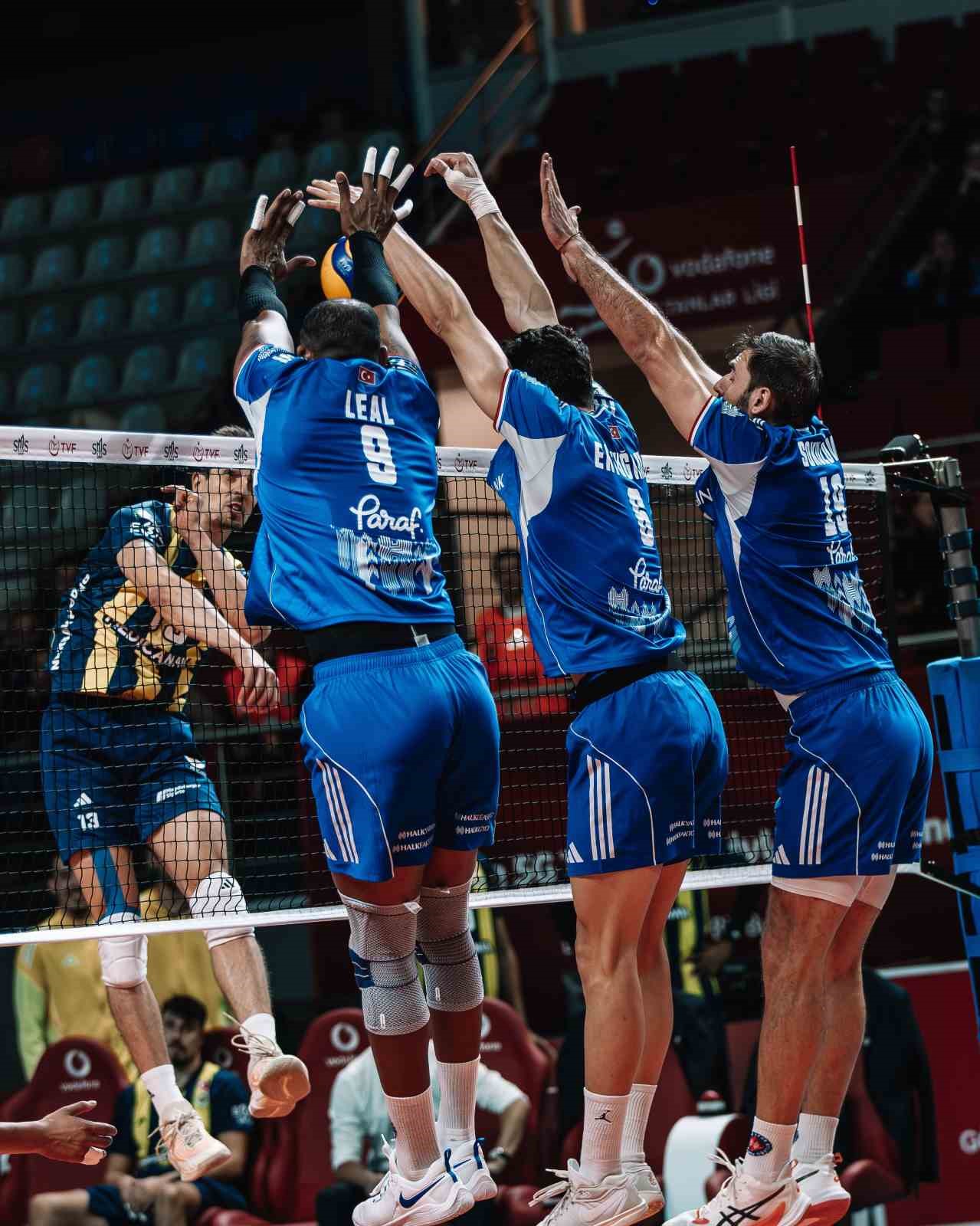 Efeler Ligi: Fenerbahçe Medicana: 0 - Halkbank: 3
