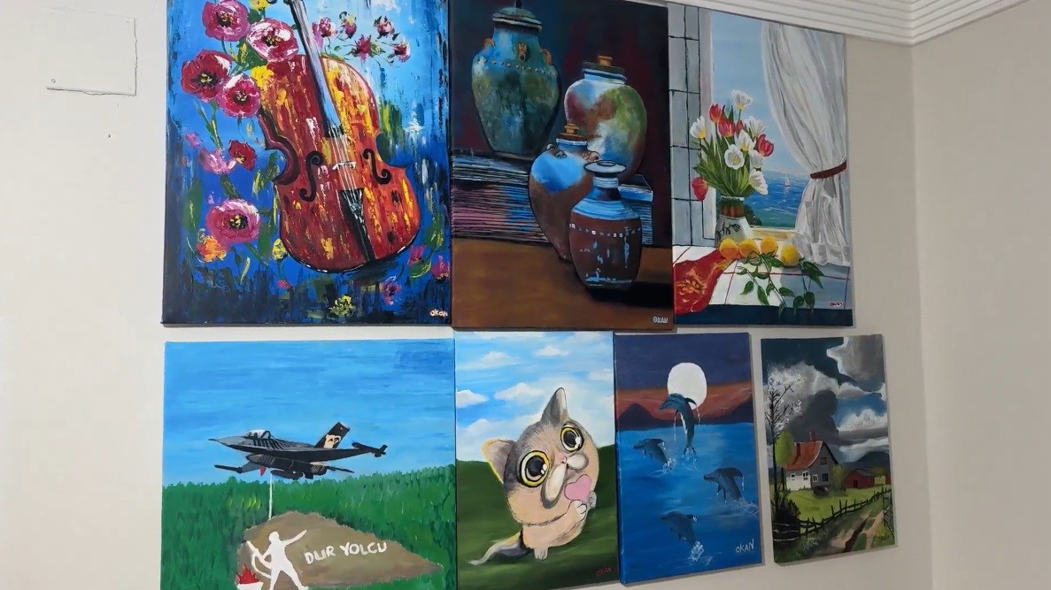 Otizmli çocuk ressam, sanatla kendi yolunu çizdi