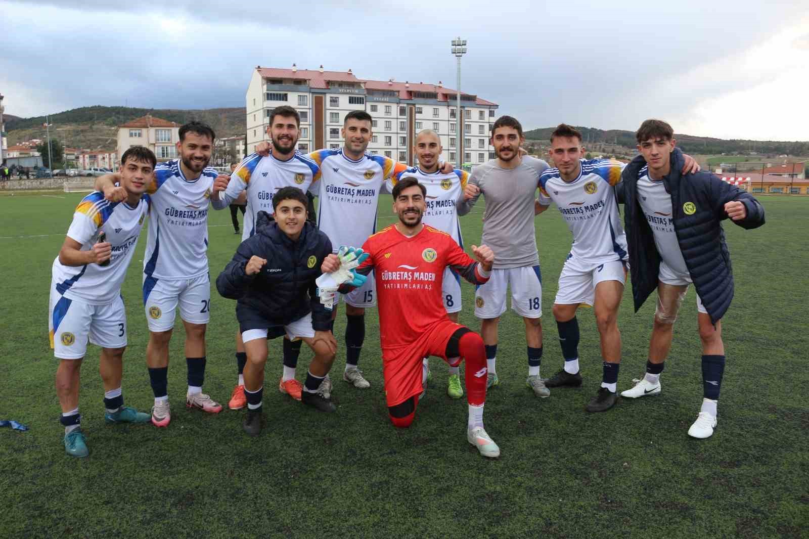Söğütspor kendi evinde kazanarak rahat bir nefes aldı