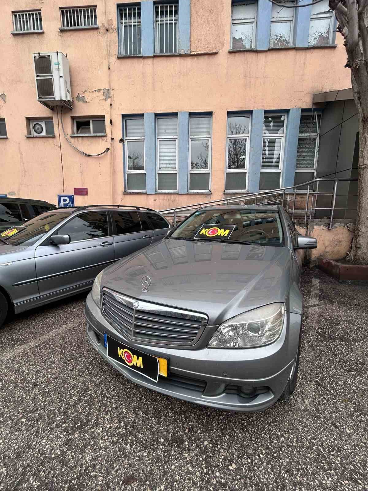 Tunceli’de gümrük kurallarını ihlal eden şahıslara operasyon: 7 araç ele geçirildi