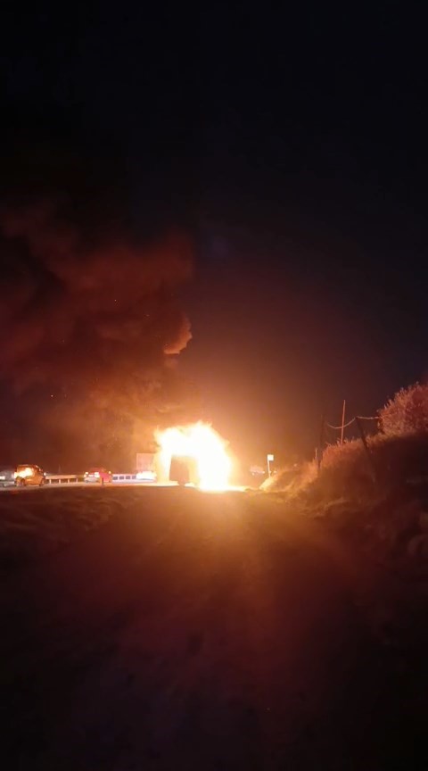 Servis otobüsü alevlere teslim oldu