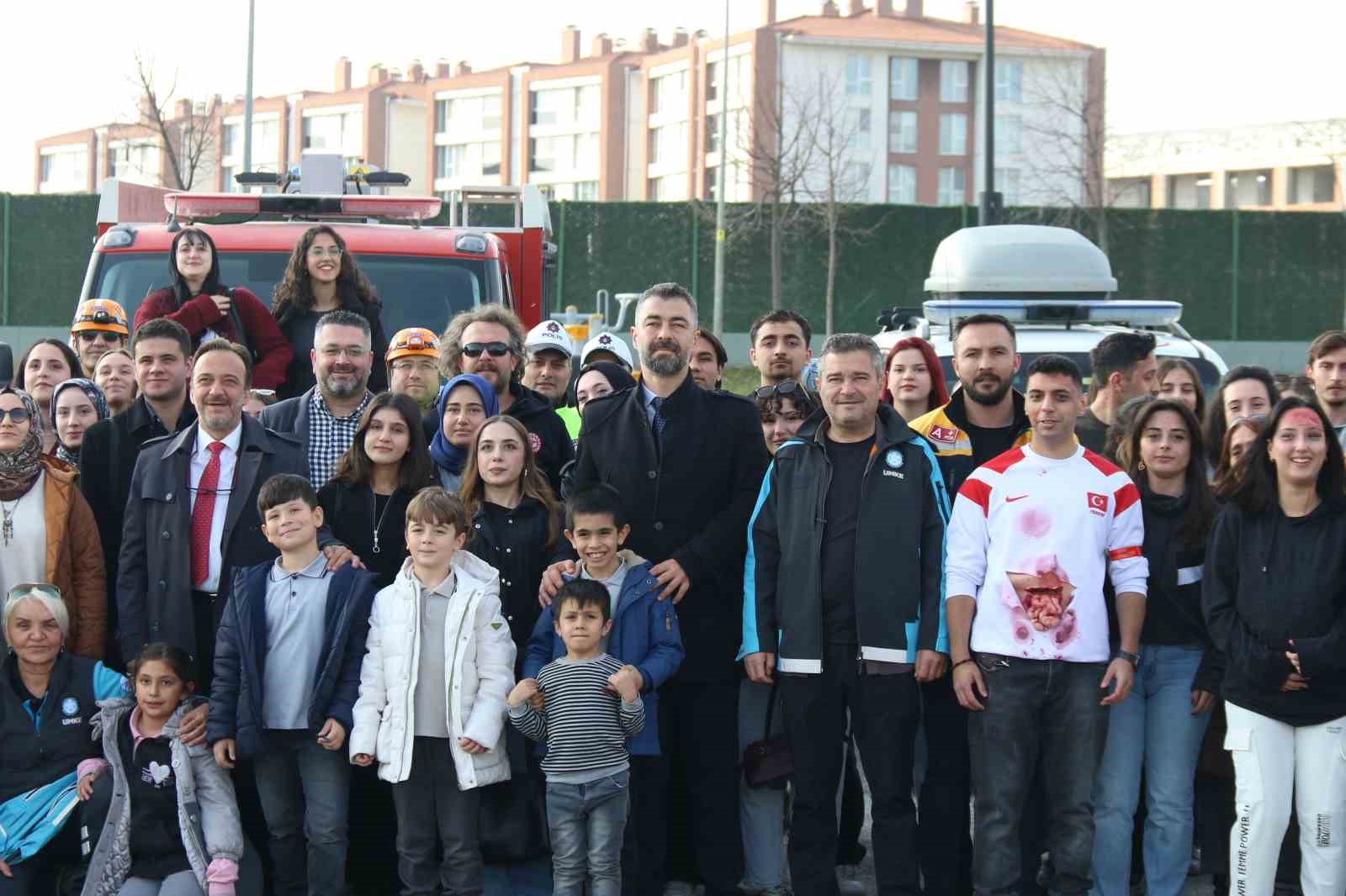 Eskişehir’de toplam 26 personel ve 9 araçla gerçekçi kaza tatbikatı
