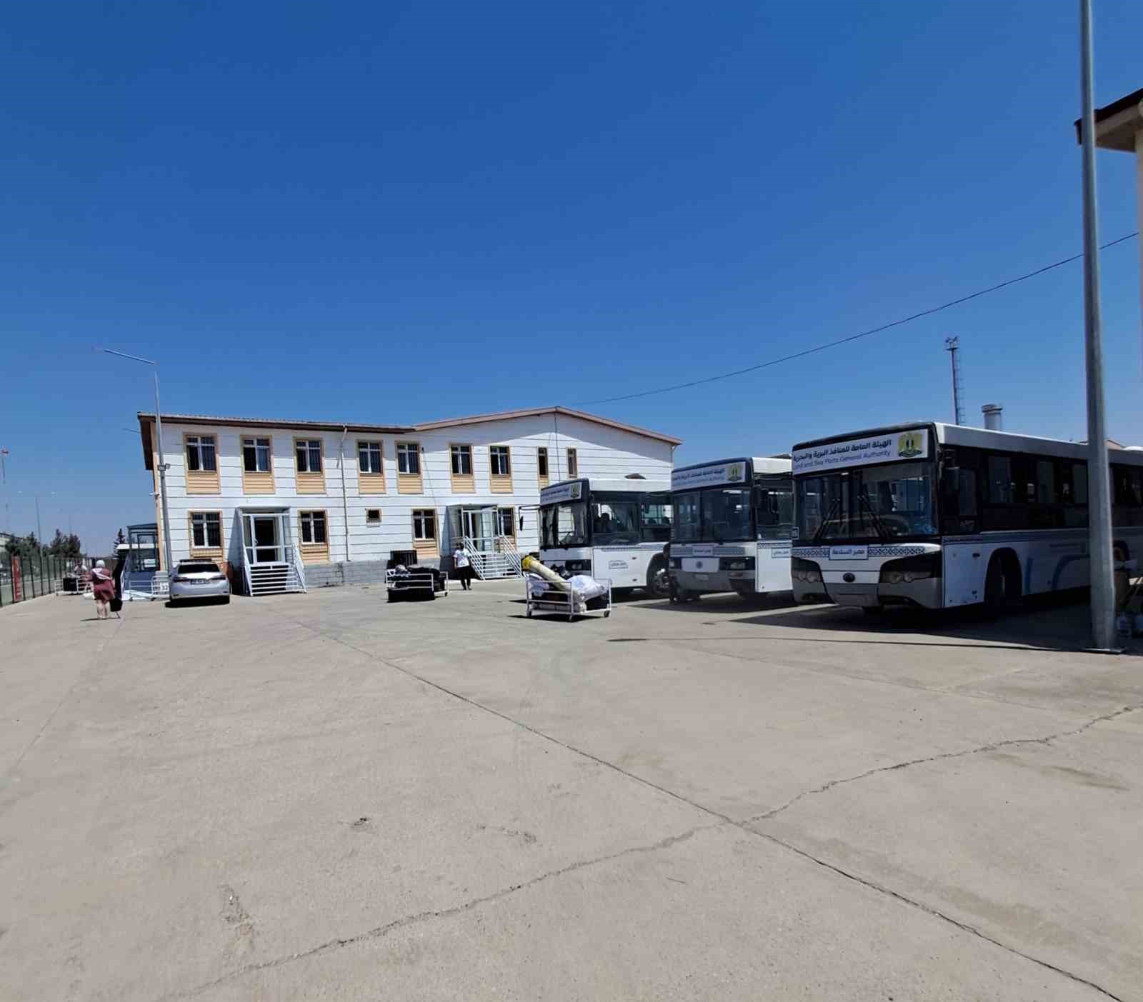 Suriyelilerin gönüllü dönüşleri sürüyor
