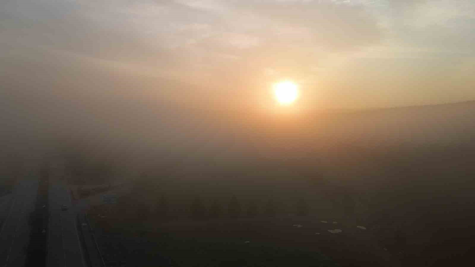 Sisle örtülen Eskişehir’de göz gözü görmüyor