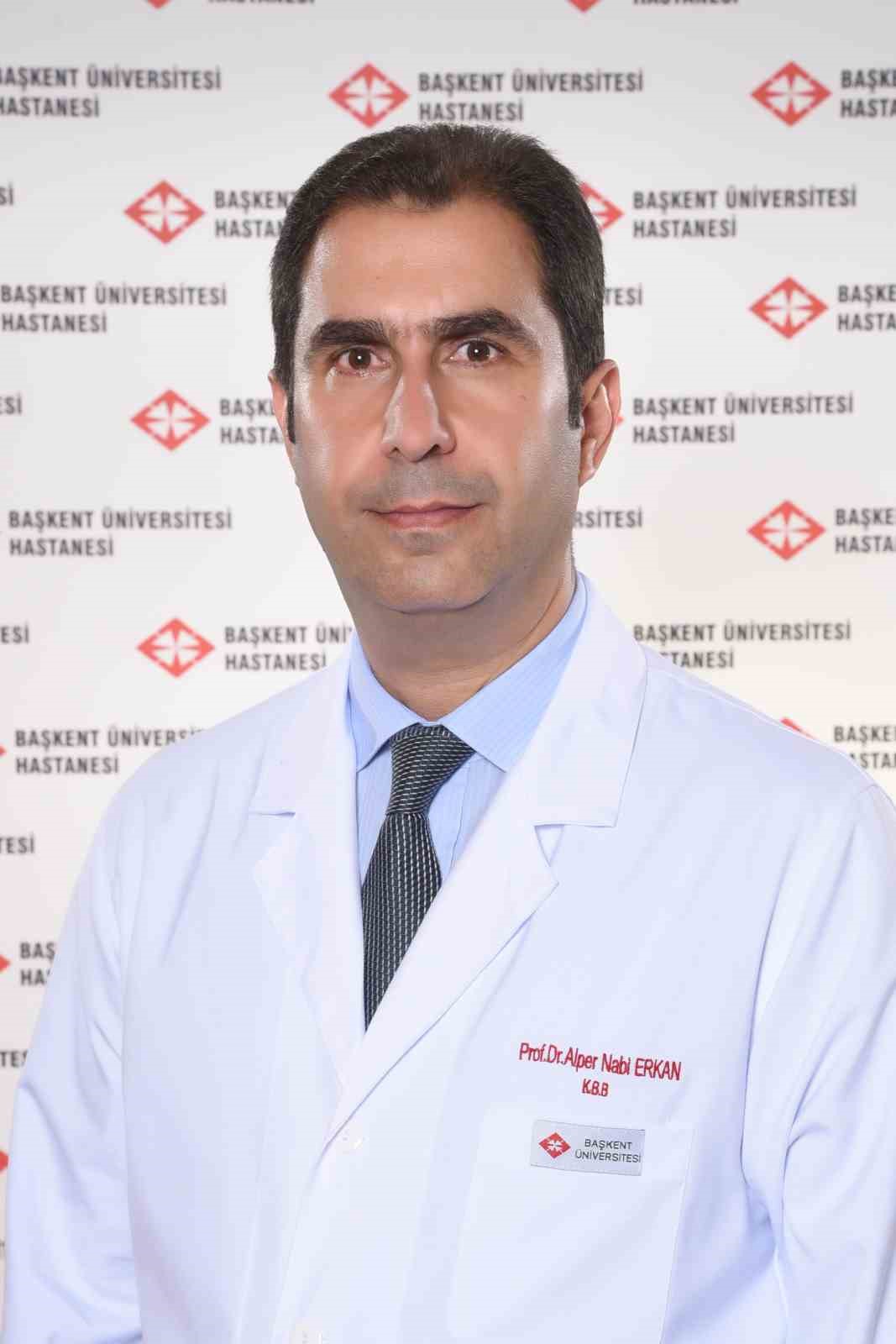 Uzmanı uyardı: "Yüz felci riskine karşı soğuk havalarda yüzünüzü koruyun"