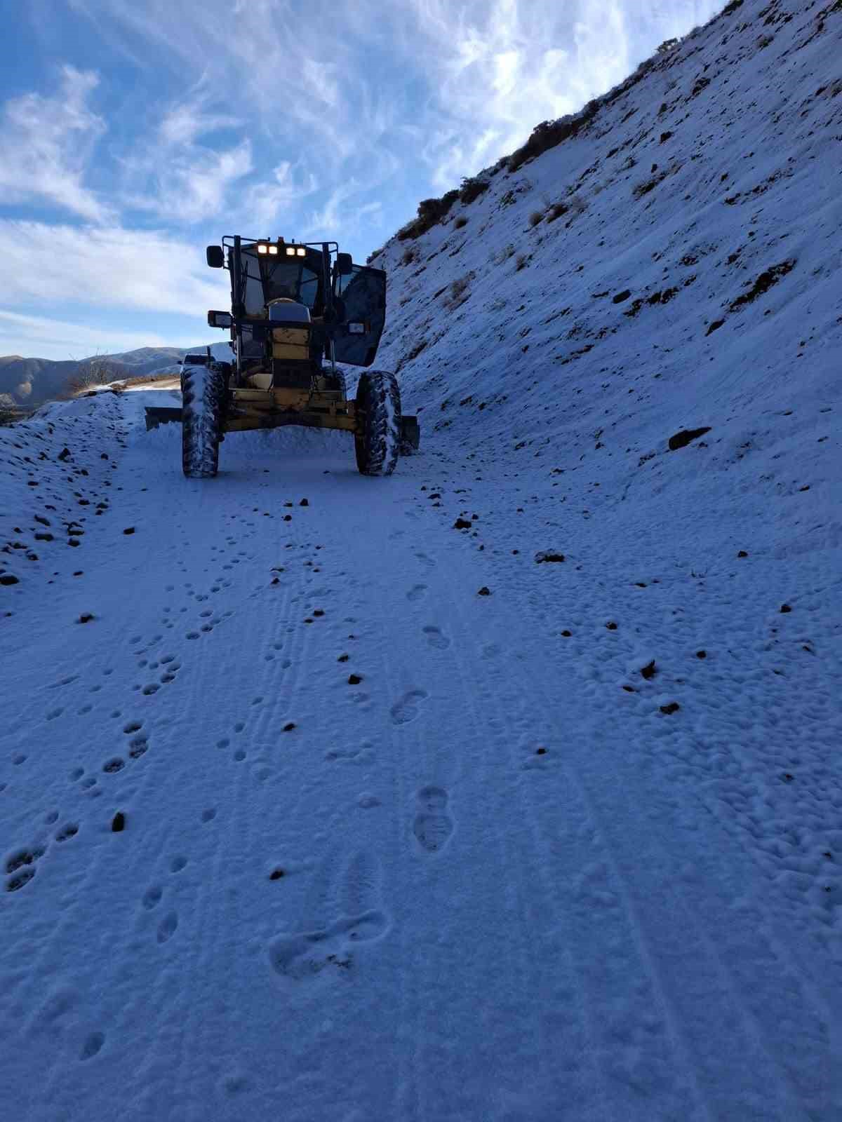 Elazığ İl Özel İdaresi karla mücadele sezonunu başlattı