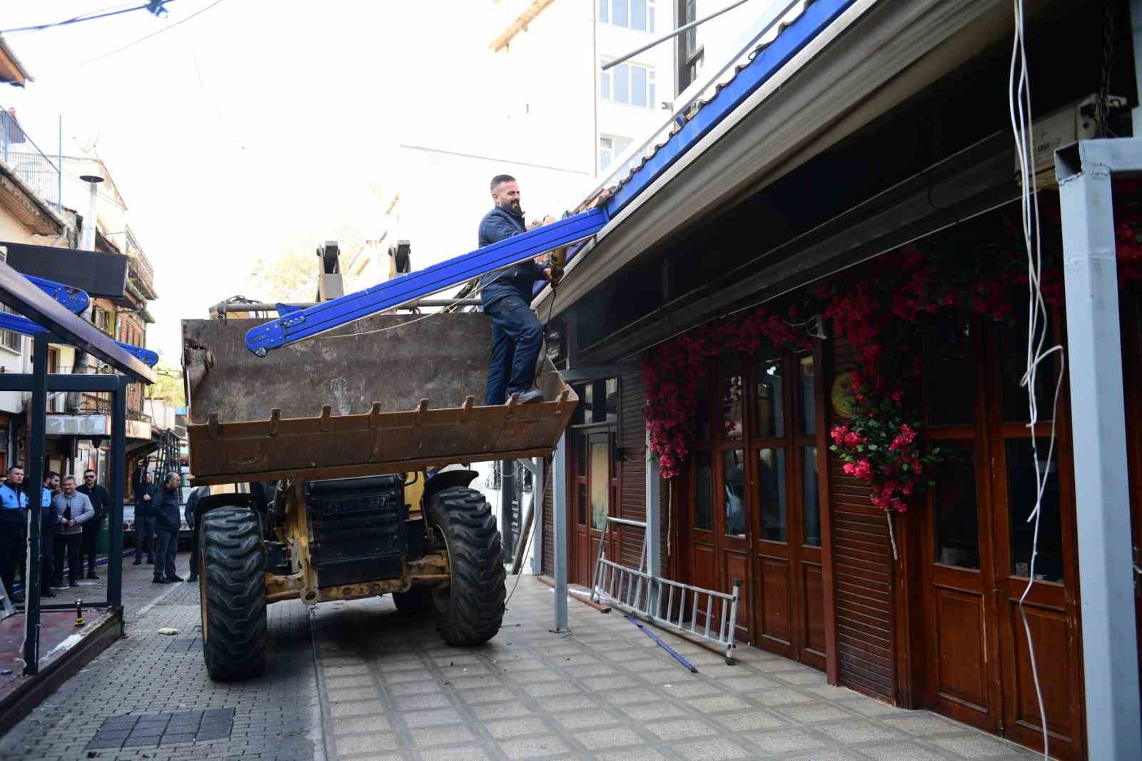 Arap Şükrü Sokağı’nda kaçağa geçit yok