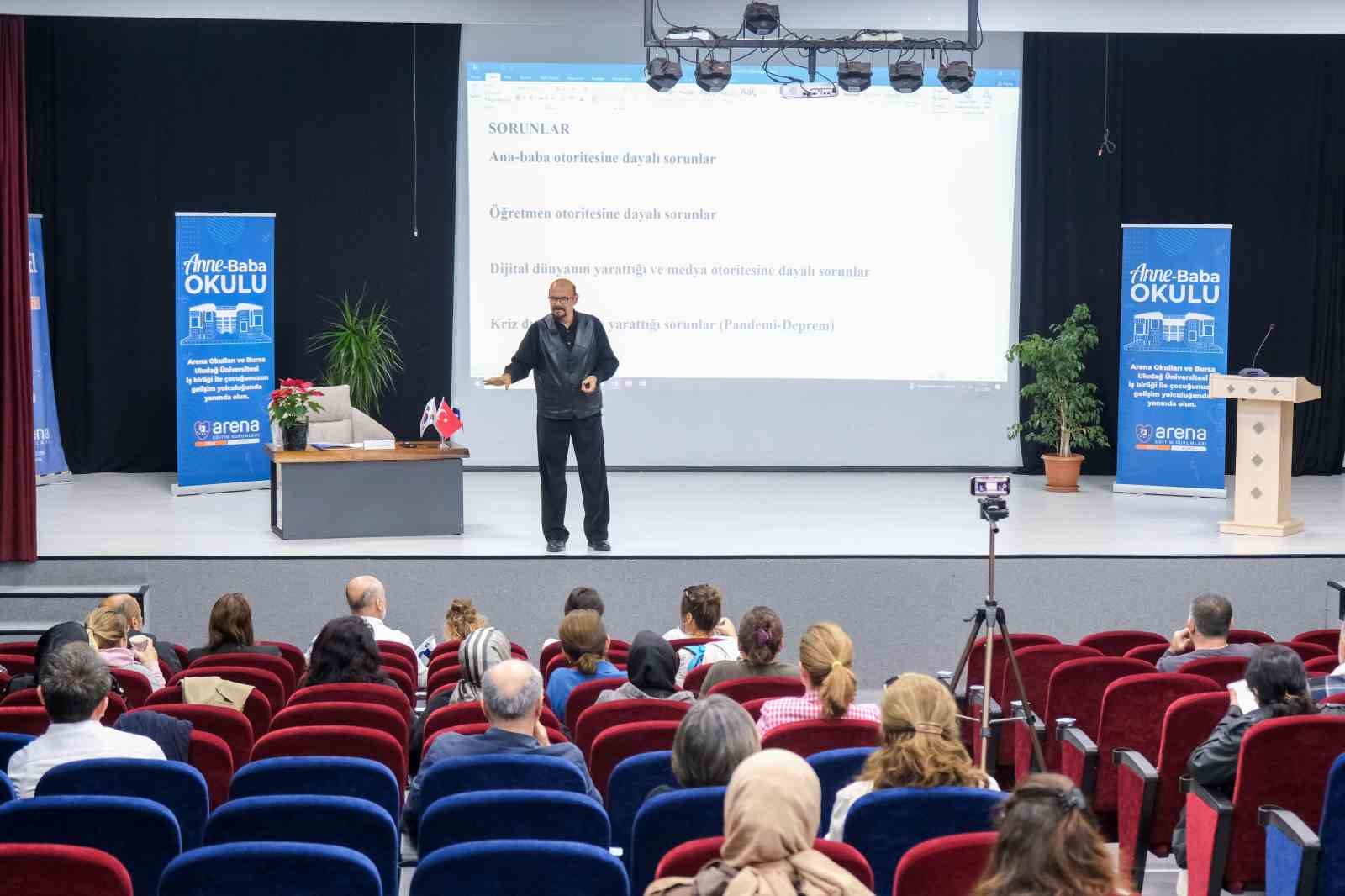 Bursa’da anne baba okulu ilgi görüyor