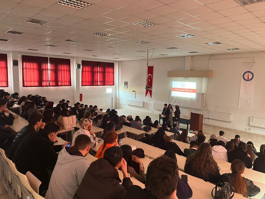 Hisarcık MYO’da "Kadına Yönelik Şiddetle Mücadele" konulu eğitim