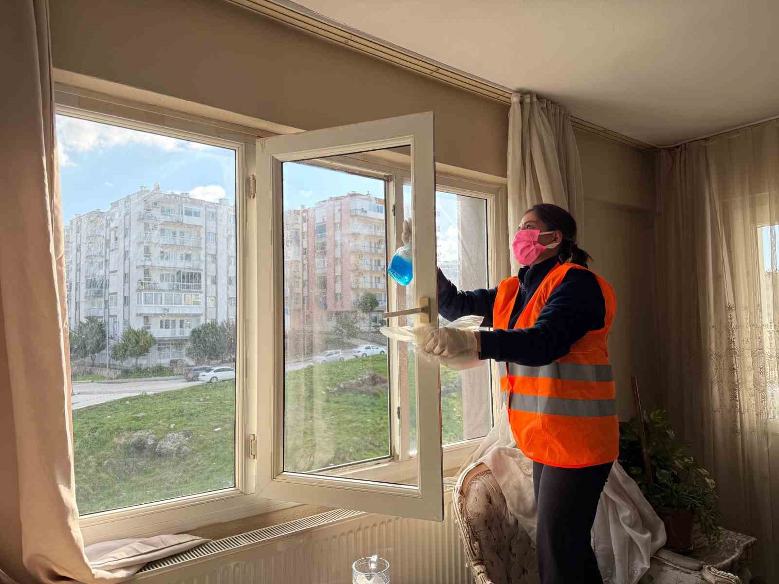 Menemen’de ücretsiz hizmetler 100’e ulaştı
