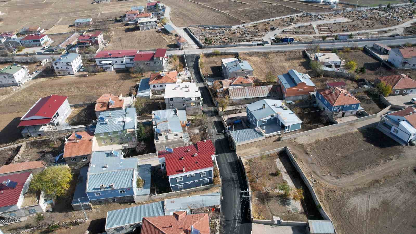 Kepez’de konforlu ulaşım için yoğun asfalt mesaisi