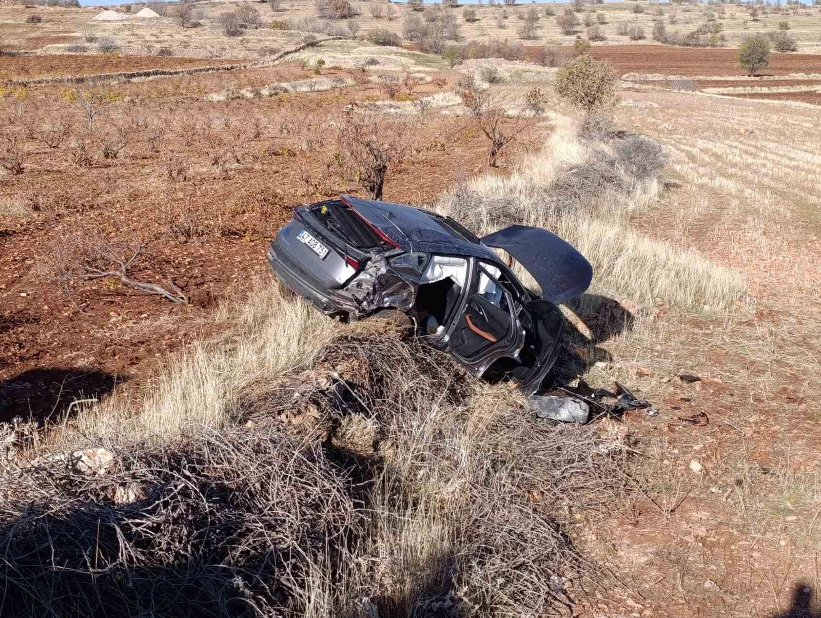 Mardin’de devrilen aracın sürücüsü yaralandı