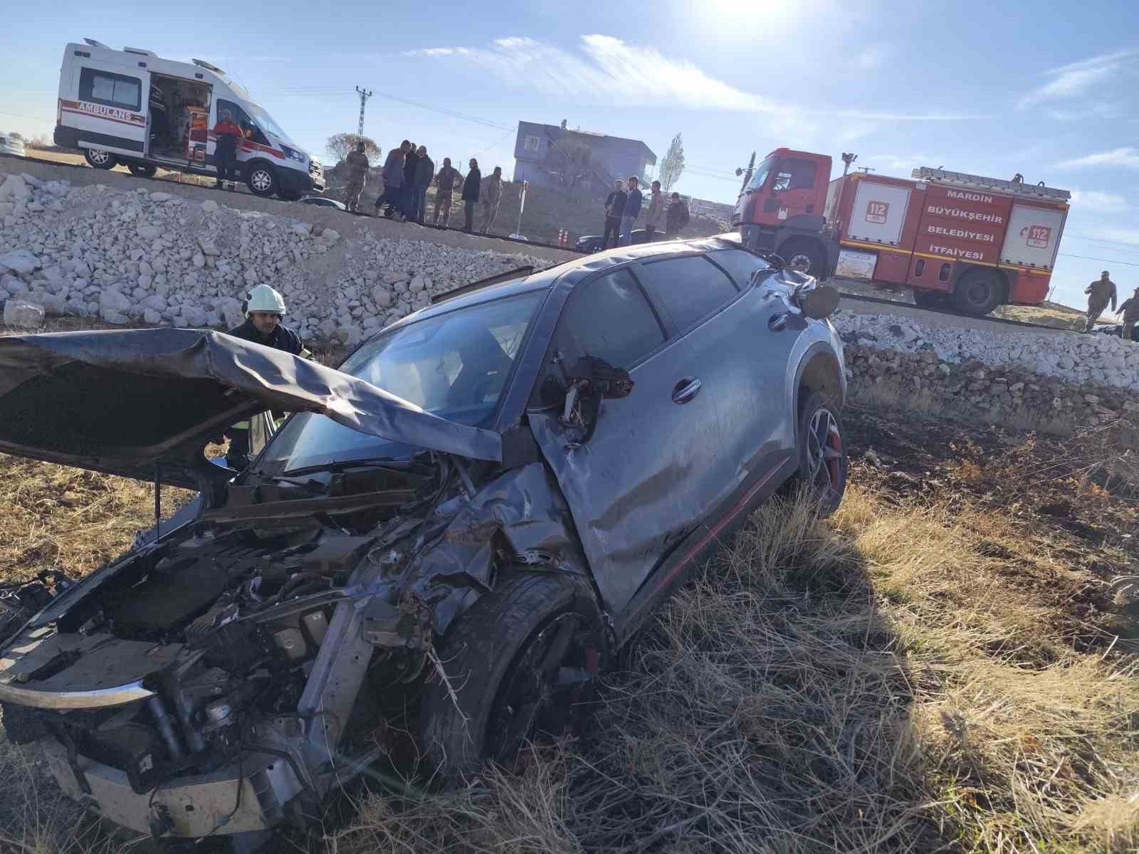 Mardin’de devrilen aracın sürücüsü yaralandı