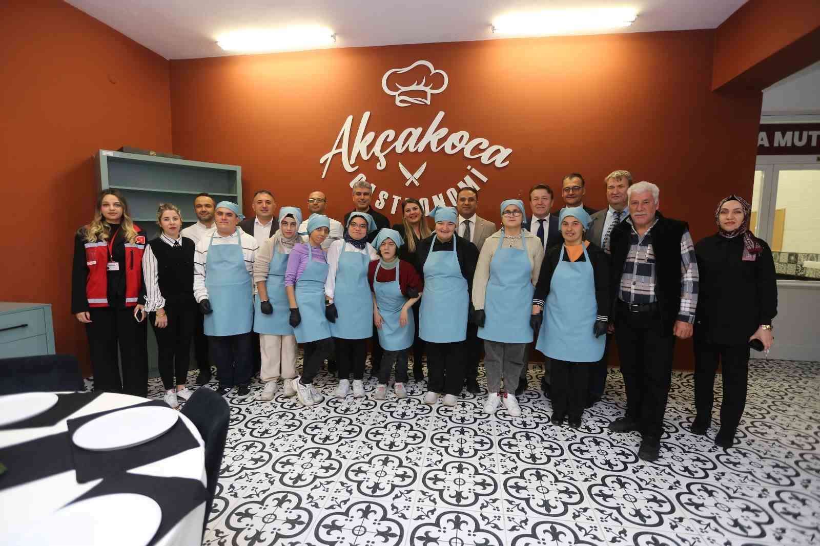 Özel yürekler engelsiz pizza atölyesinde
