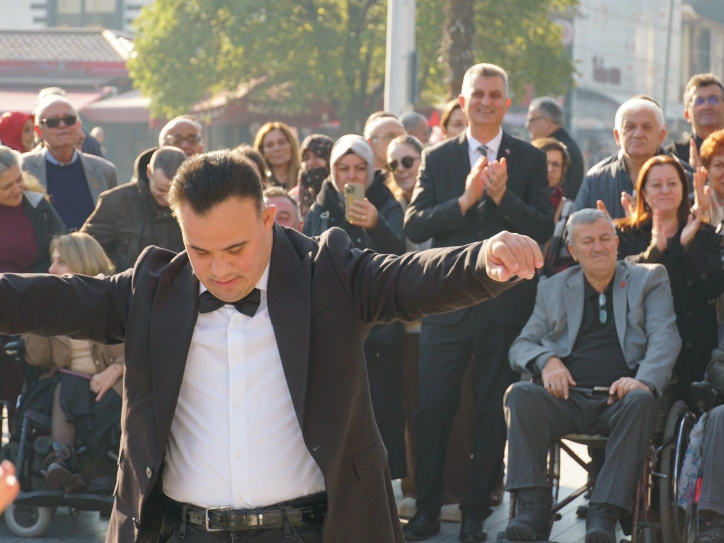 Engelliler günü mesajı: "Bir gün değil, her gün beraberiz"
