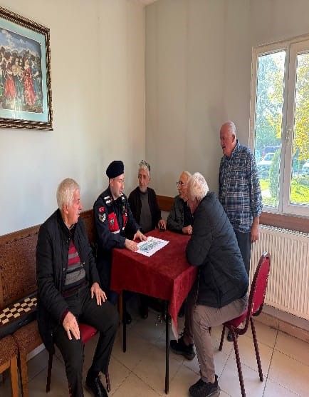 Jandarma dolandırıcılığa karşı sahada: Vatandaş tek tek bilgilendirildi