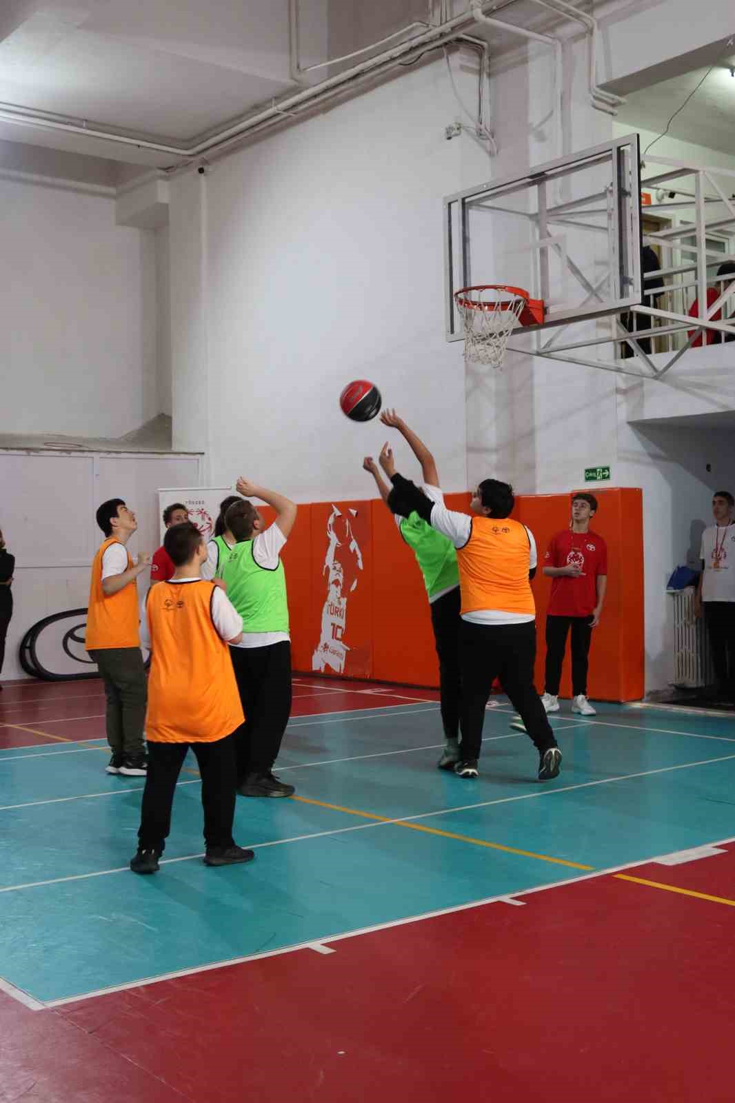 Dünya Engelliler Günü’nde, Özel Olimpiyatlar Türkiye Şişli Oyunları düzenlendi
