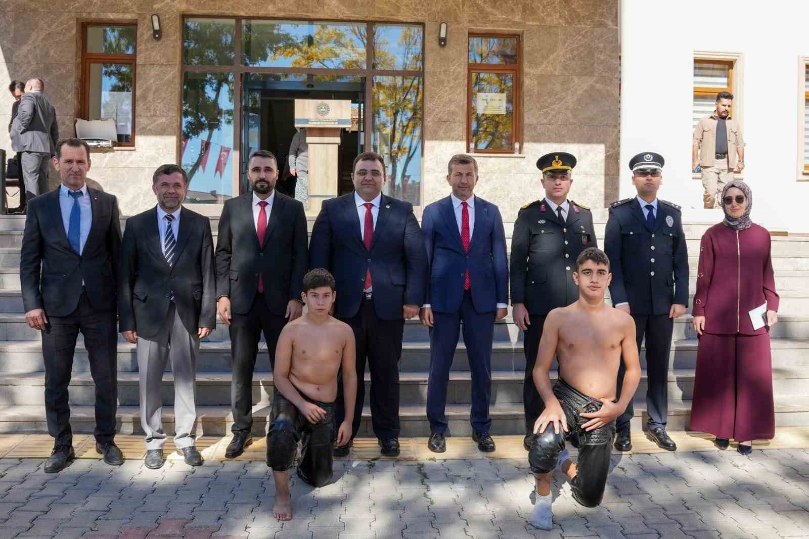 Pazarlar Spor Lisesi’nden güreş ve yağlı güreş projesi