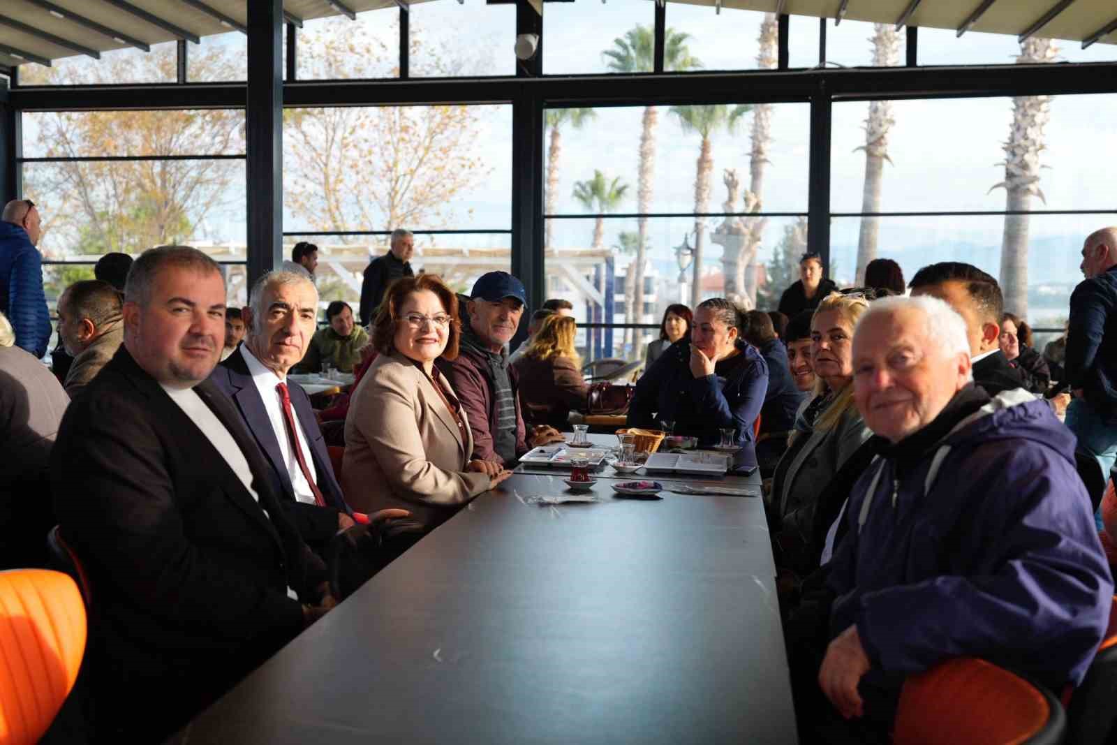 Başkan Gençay özel bireylerle bir araya geldi
