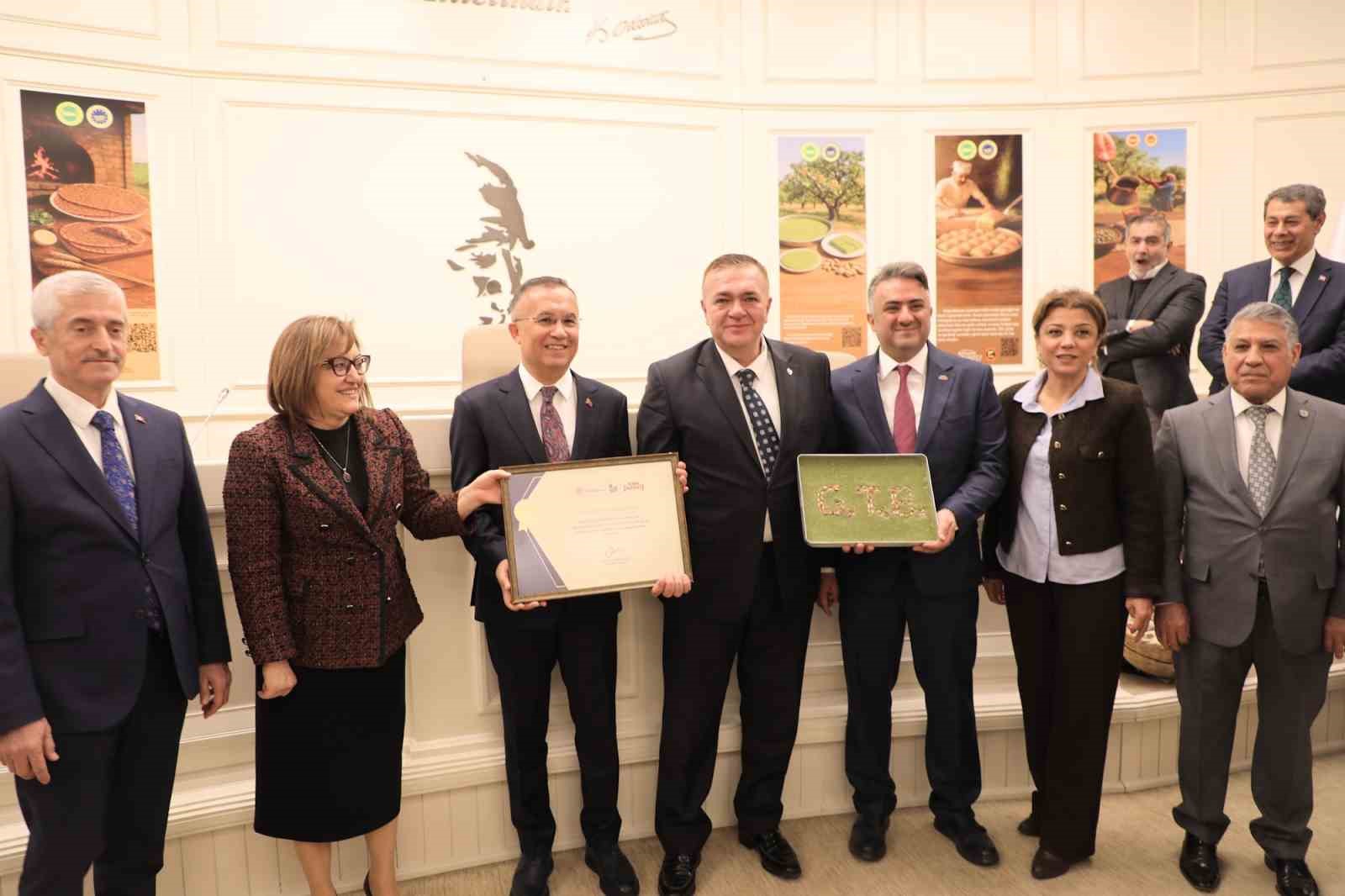 GTB’ye coğrafi işaret başarıları için teşekkür plaketi