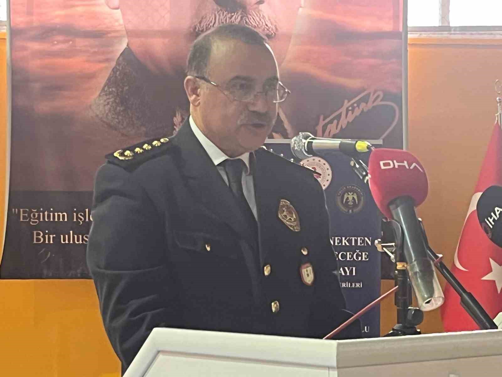 ‘Köklü Gelenekten Modern Geleceğe’ Aile Çalıştayı İzmir’de gerçekleştirildi
