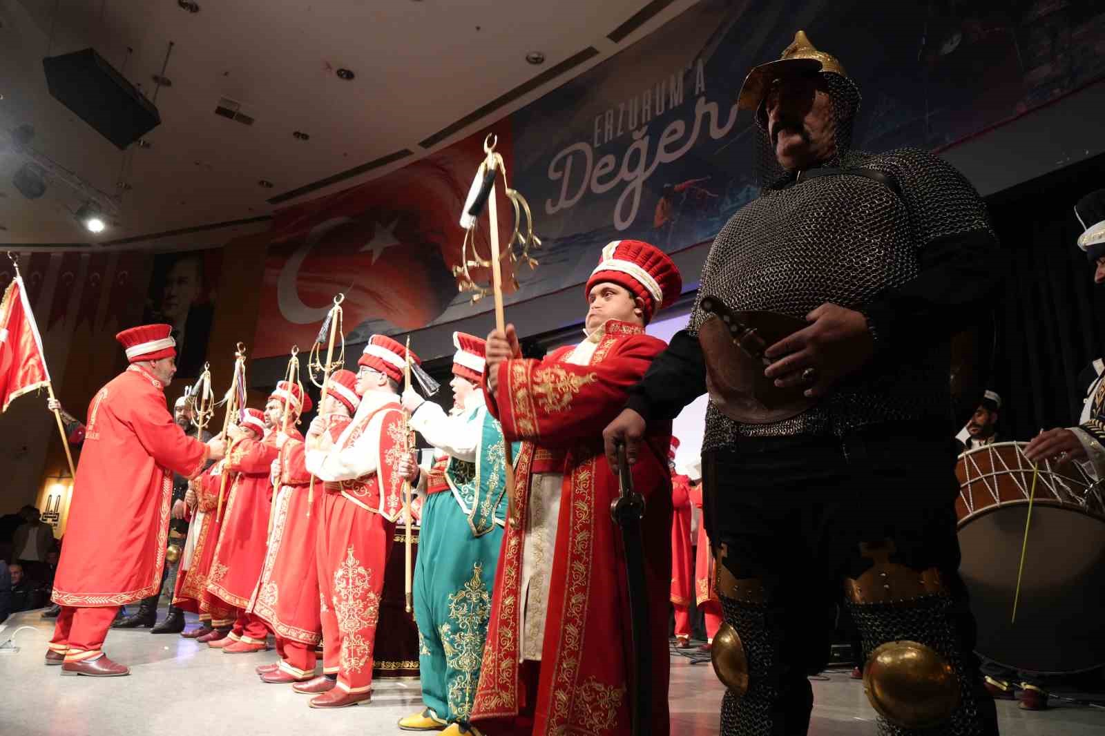 Engelleri aştılar, mehterle coşturdular