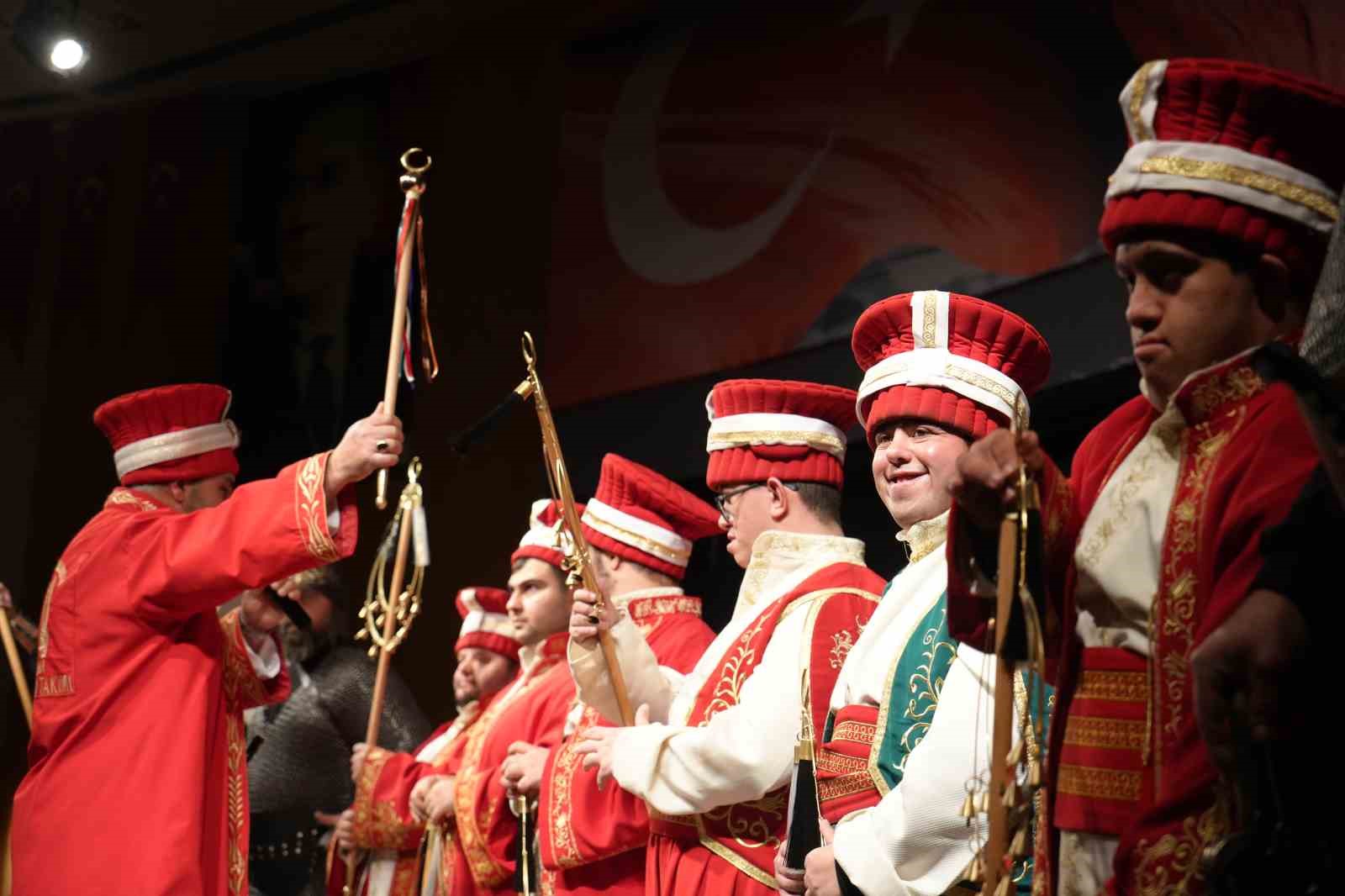 Engelleri aştılar, mehterle coşturdular
