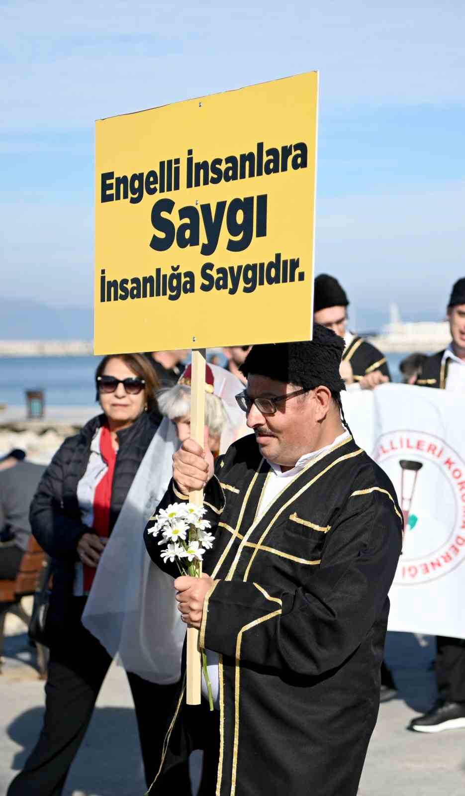 Kuşadası’nda ’3 Aralık Dünya Engelliler Günü’ kutlandı
