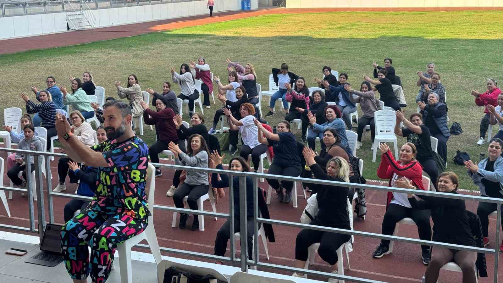 Tarsusta Dnya Engelliler Gn iin engelsiz zumba etkinlii dzenlendi
