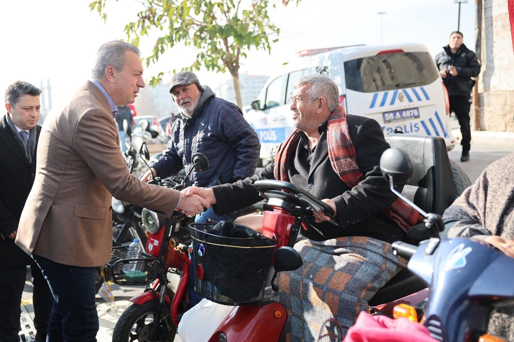 Sivas Belediyesi, engelleri kaldıran hizmetlerin açılışını yaptı