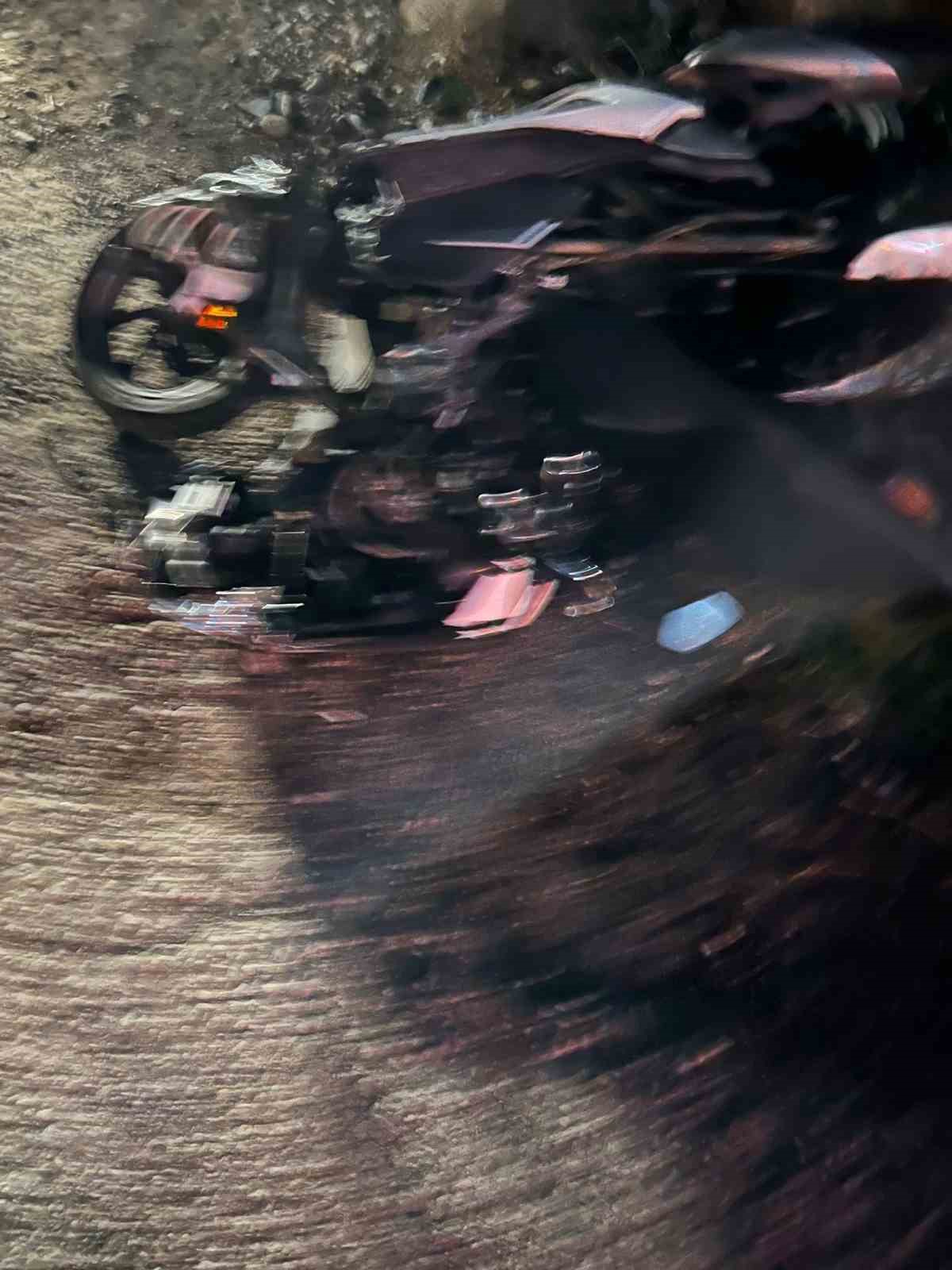 Motosiklet ile traktör çarpıştı: 1 ölü
