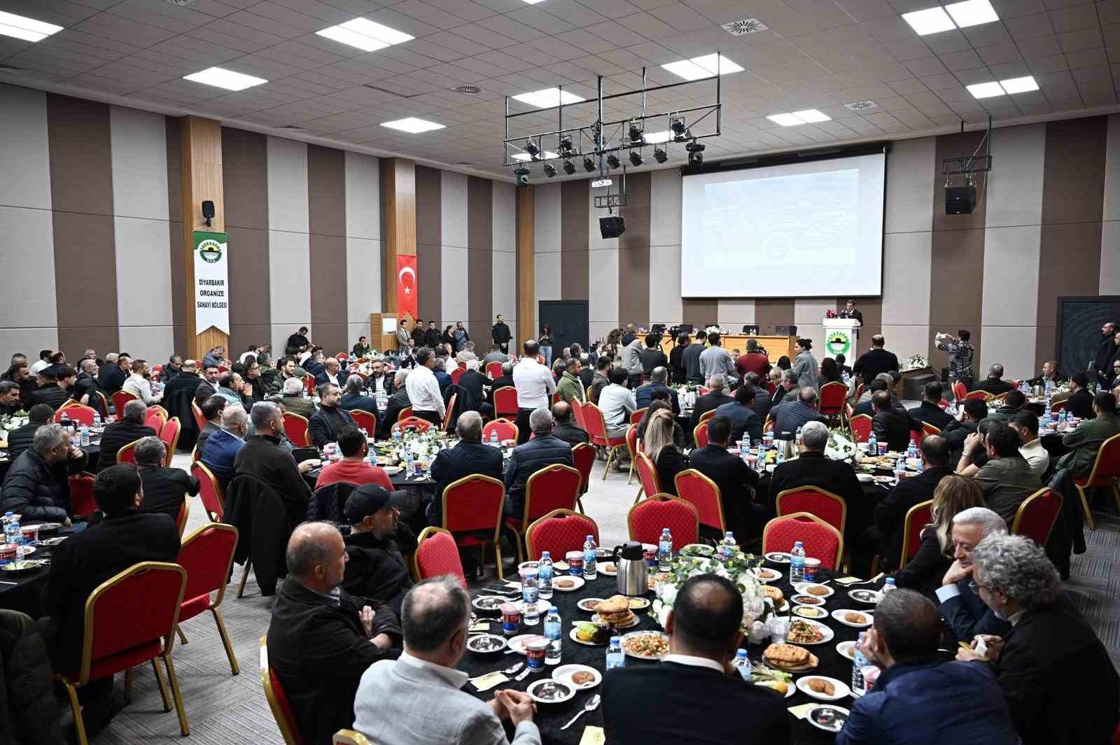 Vali Murat Zorluoğlu: 