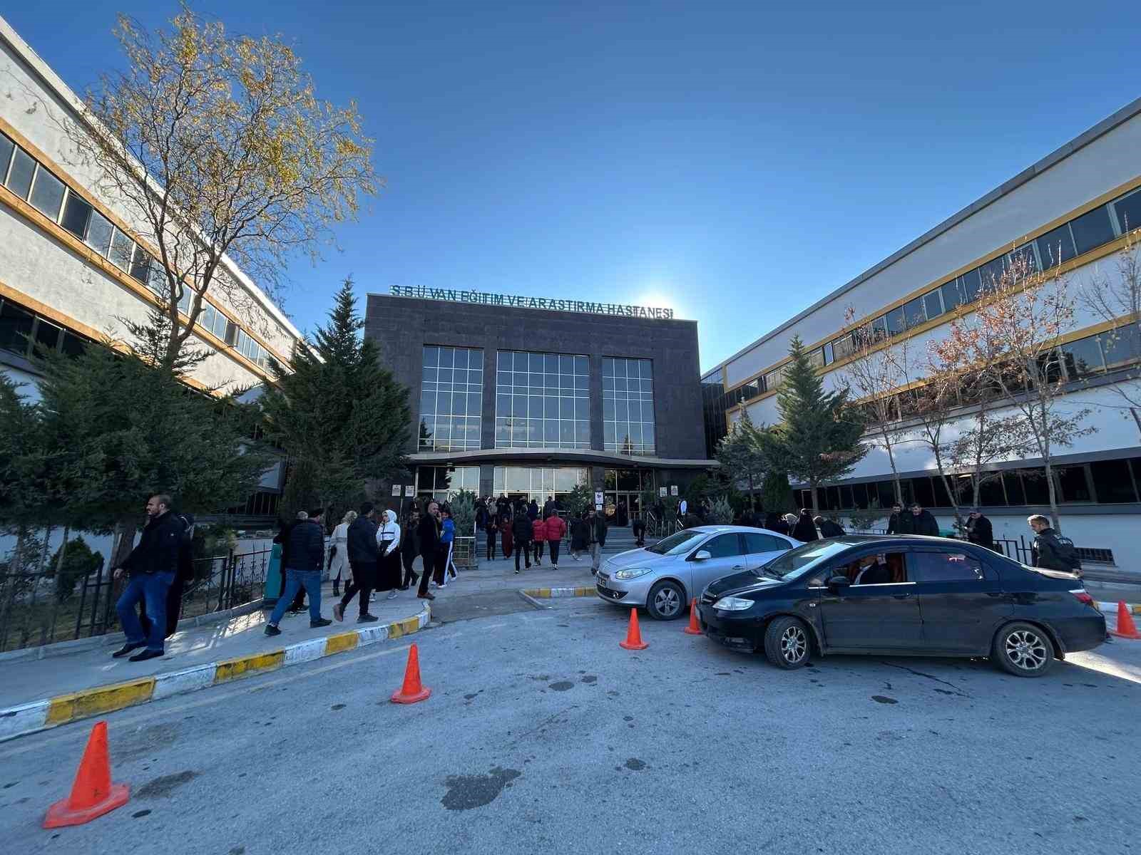 Van Yanık Merkezinden 2025 raporu: 9 bin 500 hasta başvurdu
